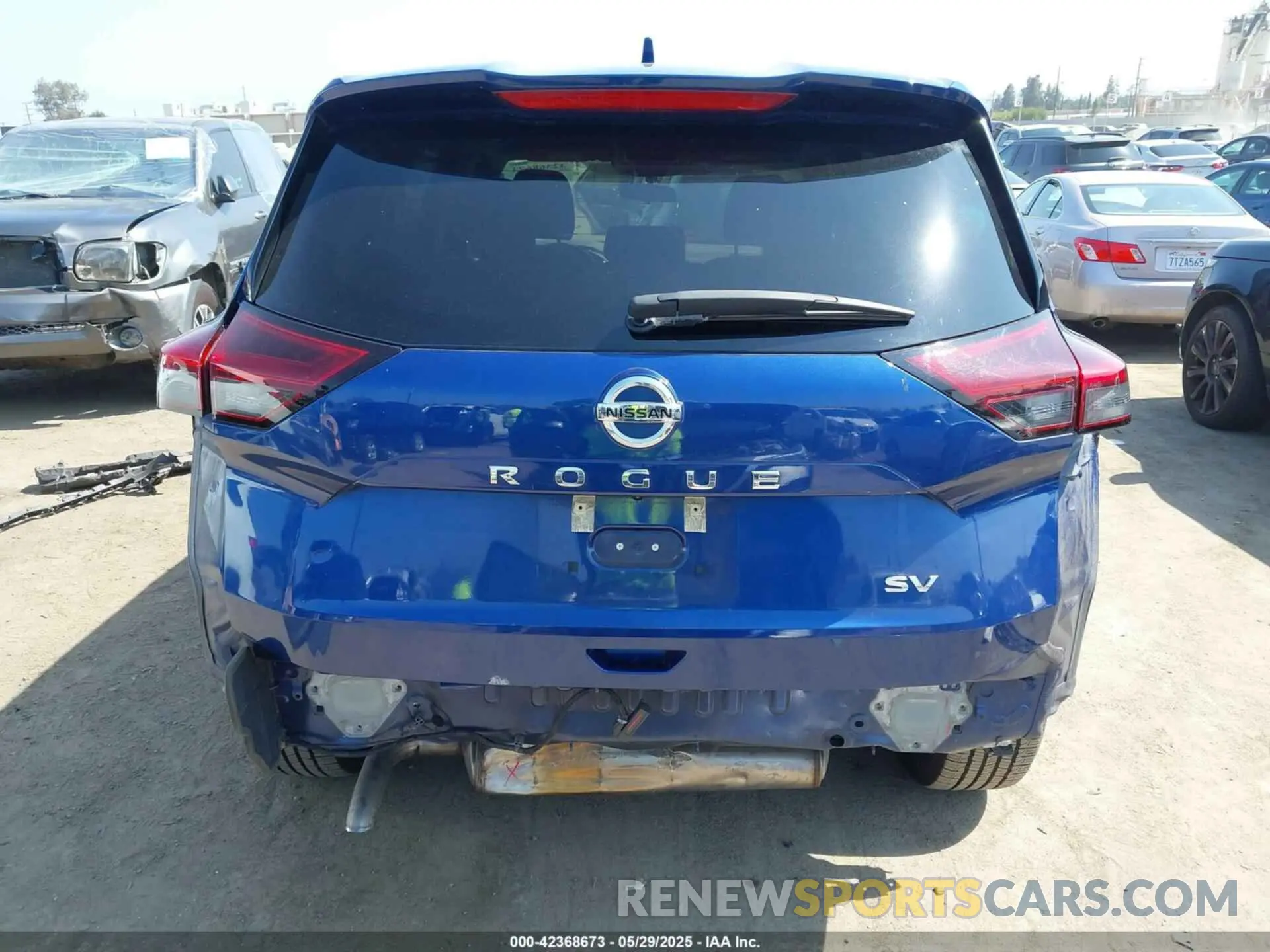 17 Photograph of a damaged car 5N1AT3BA5MC821839 NISSAN ROGUE 2021