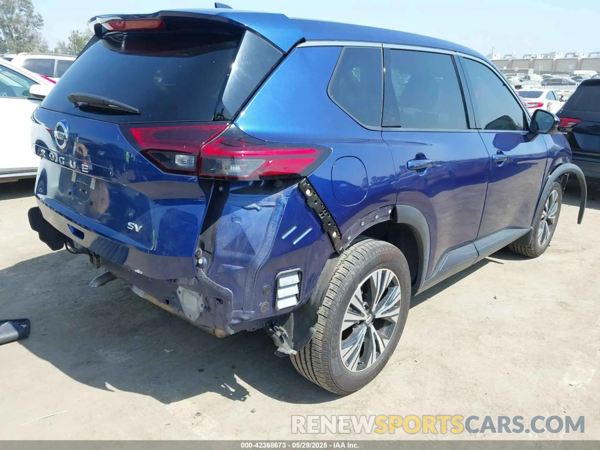 4 Photograph of a damaged car 5N1AT3BA5MC821839 NISSAN ROGUE 2021