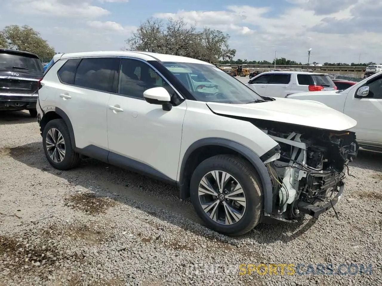 4 Photograph of a damaged car 5N1AT3BA6MC680926 NISSAN ROGUE 2021
