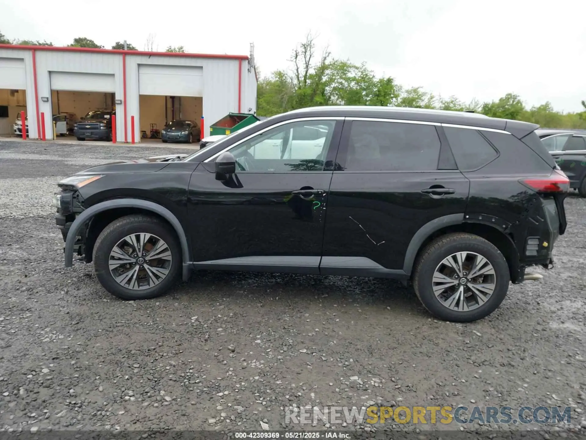 15 Photograph of a damaged car 5N1AT3BA6MC689190 NISSAN ROGUE 2021