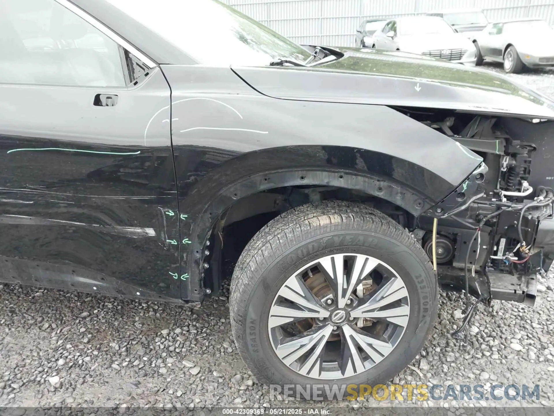 18 Photograph of a damaged car 5N1AT3BA6MC689190 NISSAN ROGUE 2021
