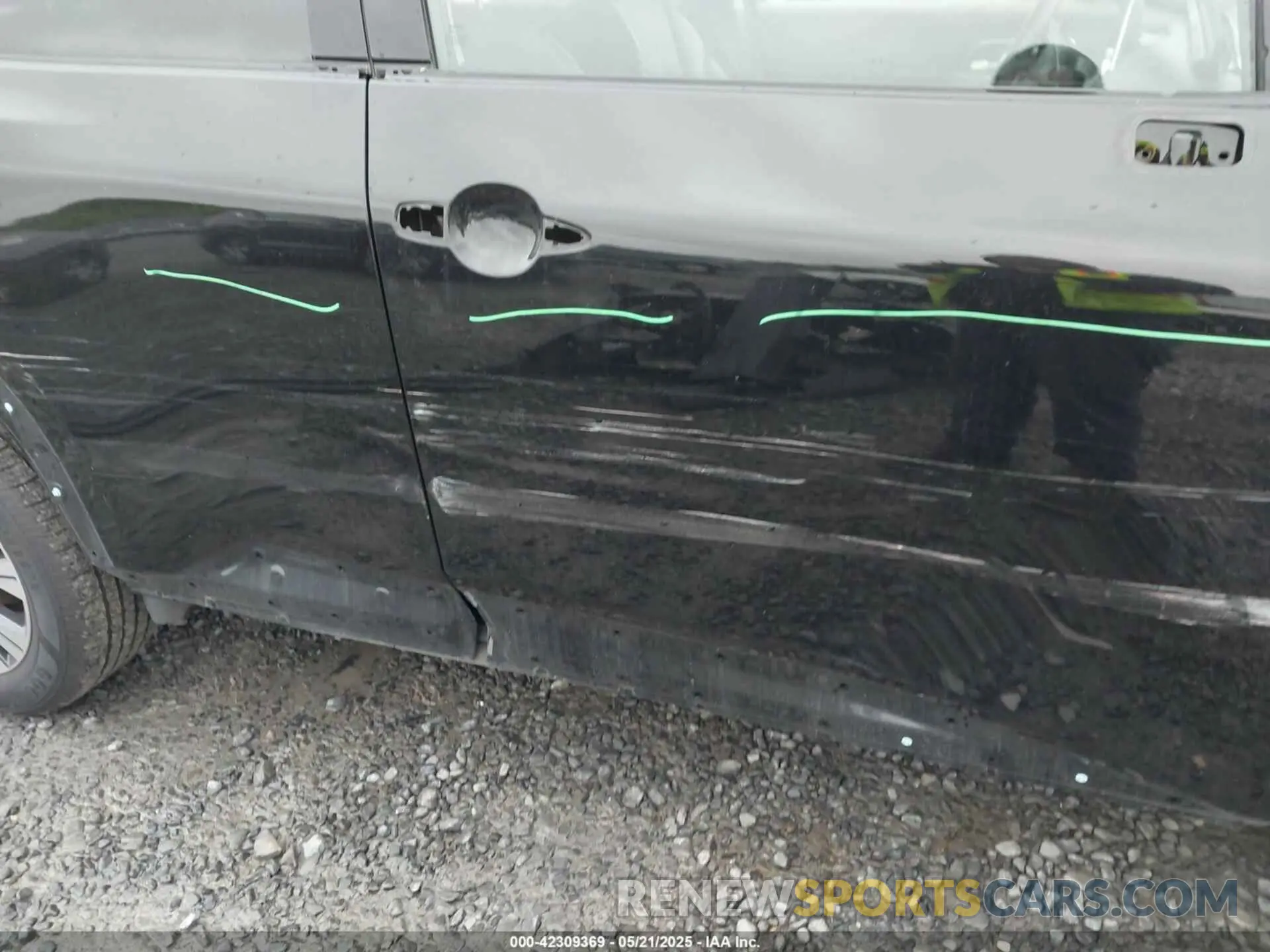 19 Photograph of a damaged car 5N1AT3BA6MC689190 NISSAN ROGUE 2021