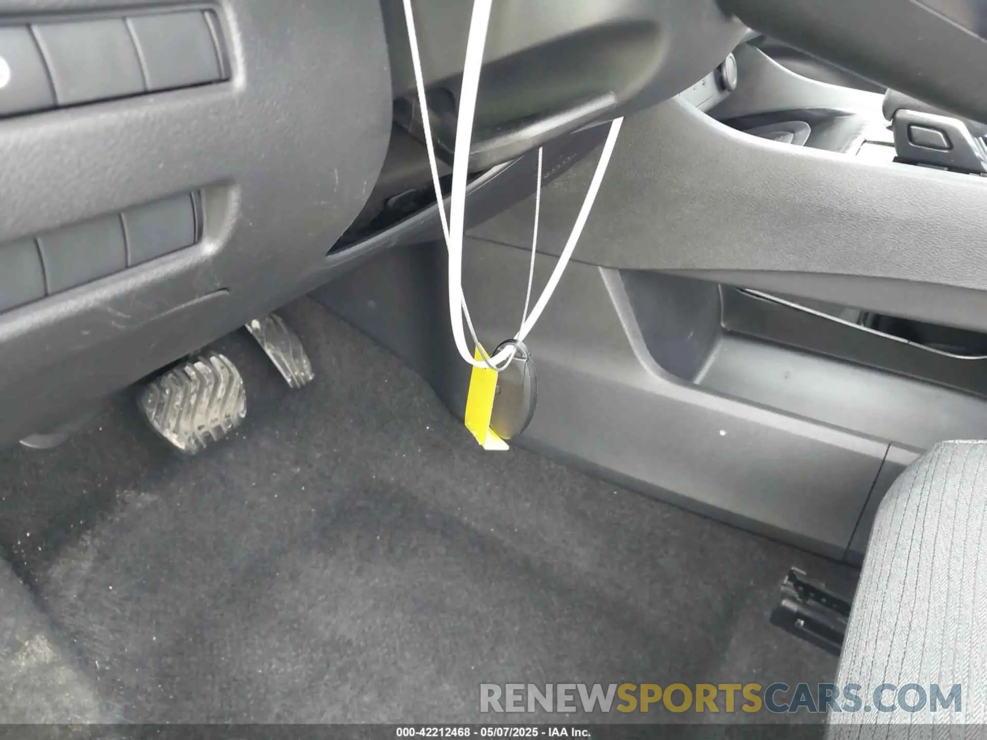 11 Photograph of a damaged car 5N1AT3BA6MC744768 NISSAN ROGUE 2021