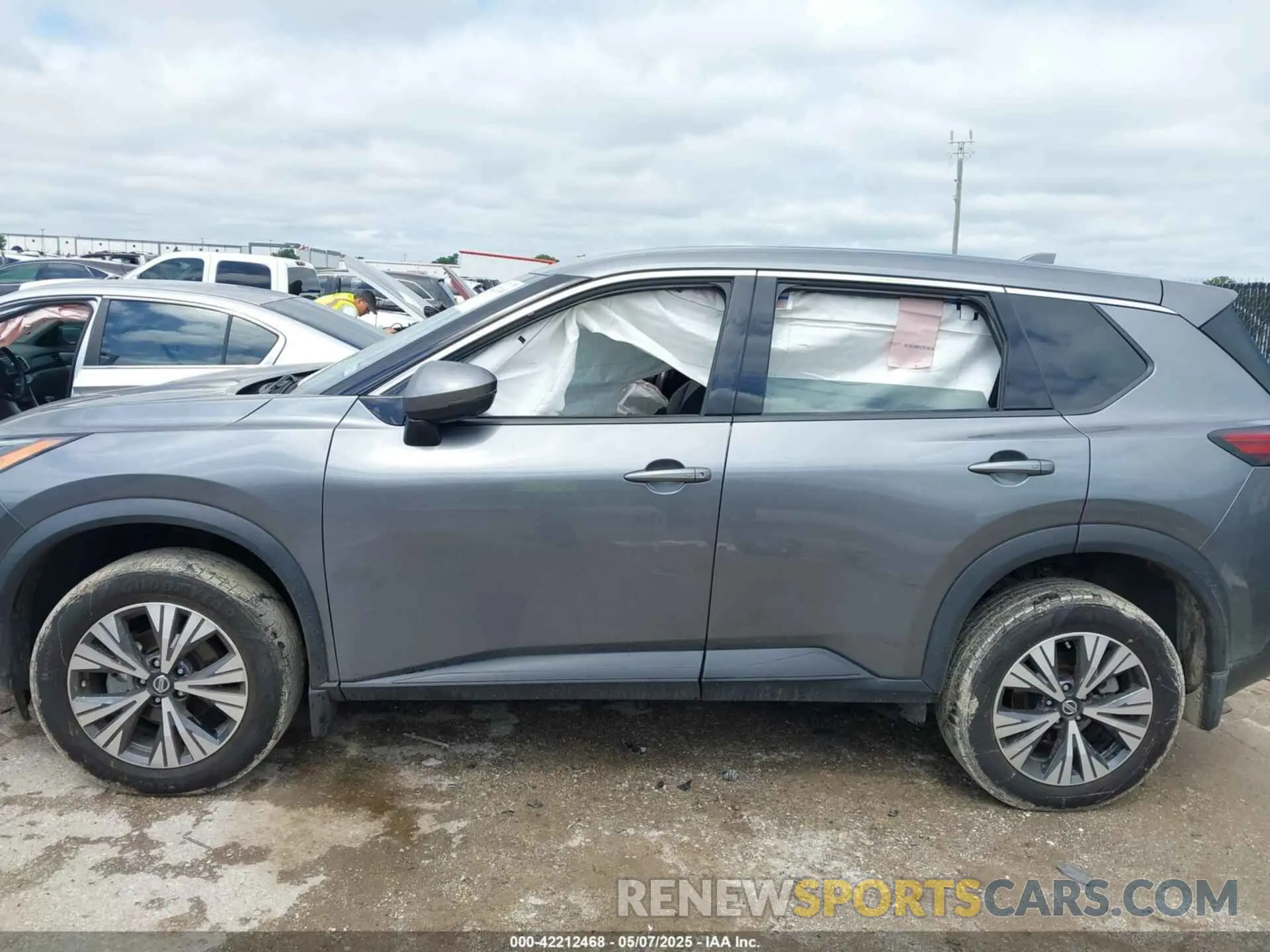 14 Photograph of a damaged car 5N1AT3BA6MC744768 NISSAN ROGUE 2021