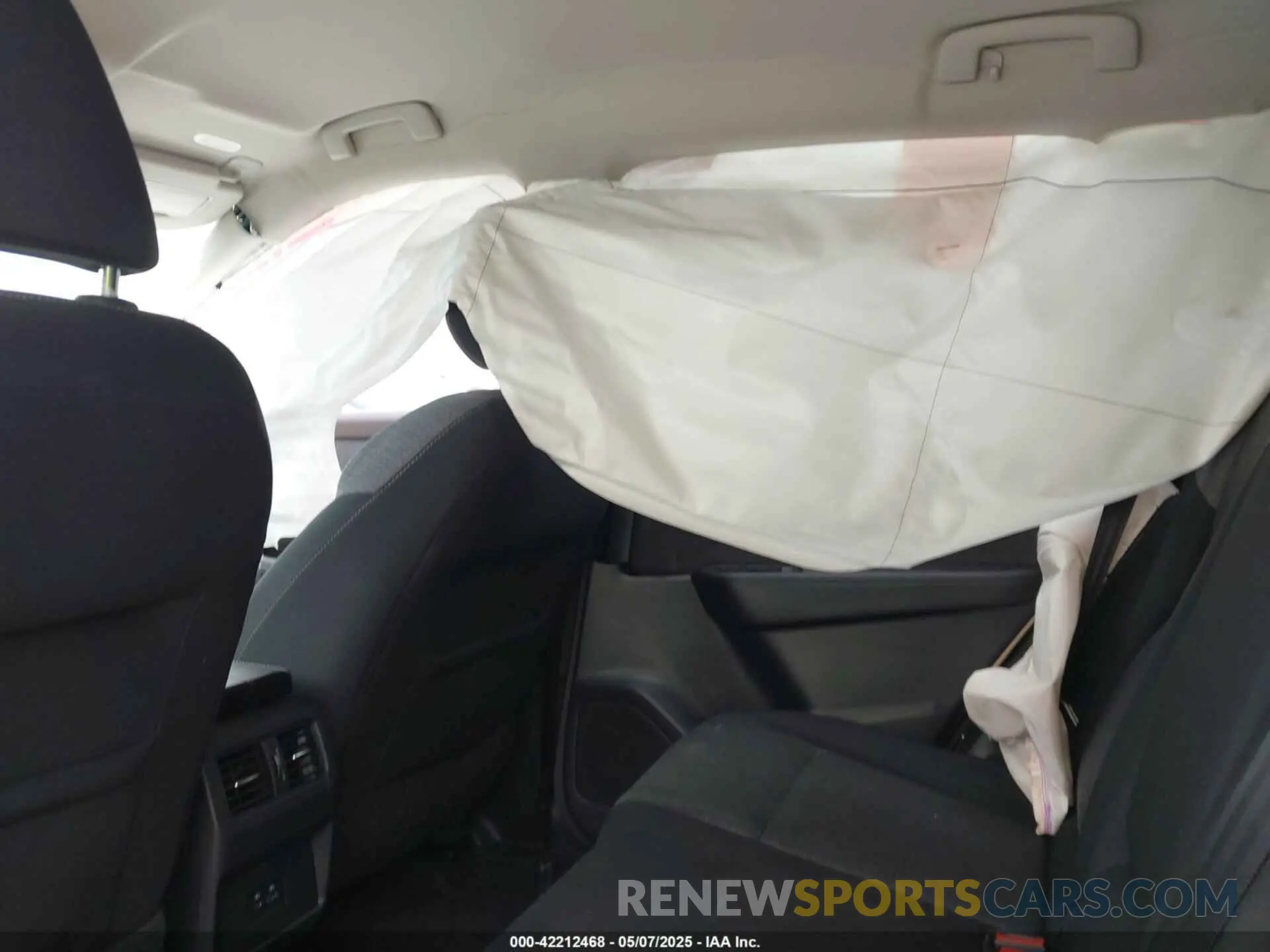 8 Photograph of a damaged car 5N1AT3BA6MC744768 NISSAN ROGUE 2021