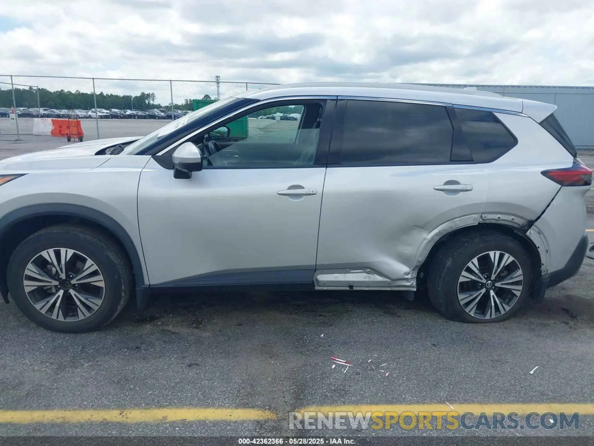 15 Photograph of a damaged car 5N1AT3BA6MC754247 NISSAN ROGUE 2021