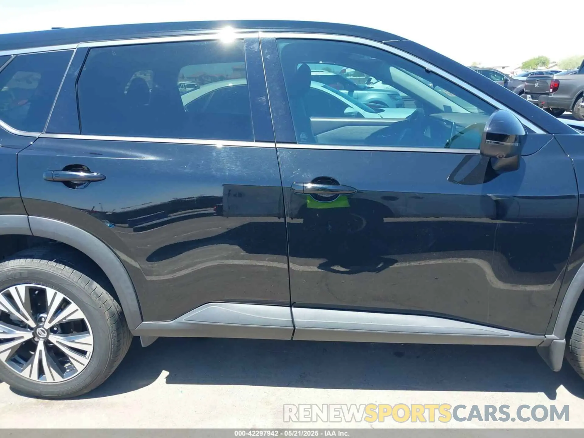 13 Photograph of a damaged car 5N1AT3BA6MC799446 NISSAN ROGUE 2021