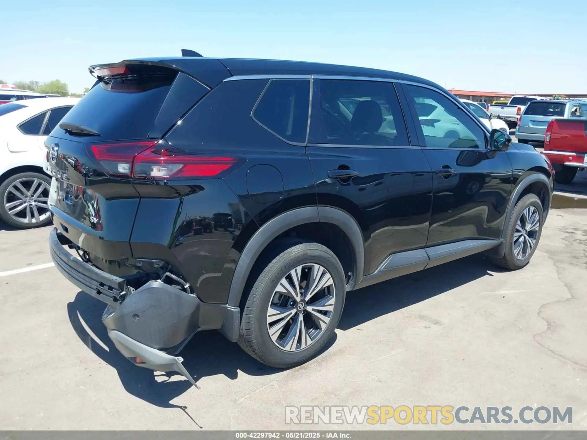 4 Photograph of a damaged car 5N1AT3BA6MC799446 NISSAN ROGUE 2021