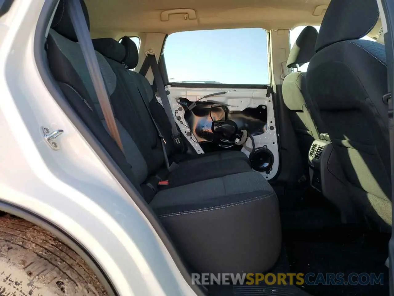 11 Photograph of a damaged car 5N1AT3BA6MC835930 NISSAN ROGUE 2021