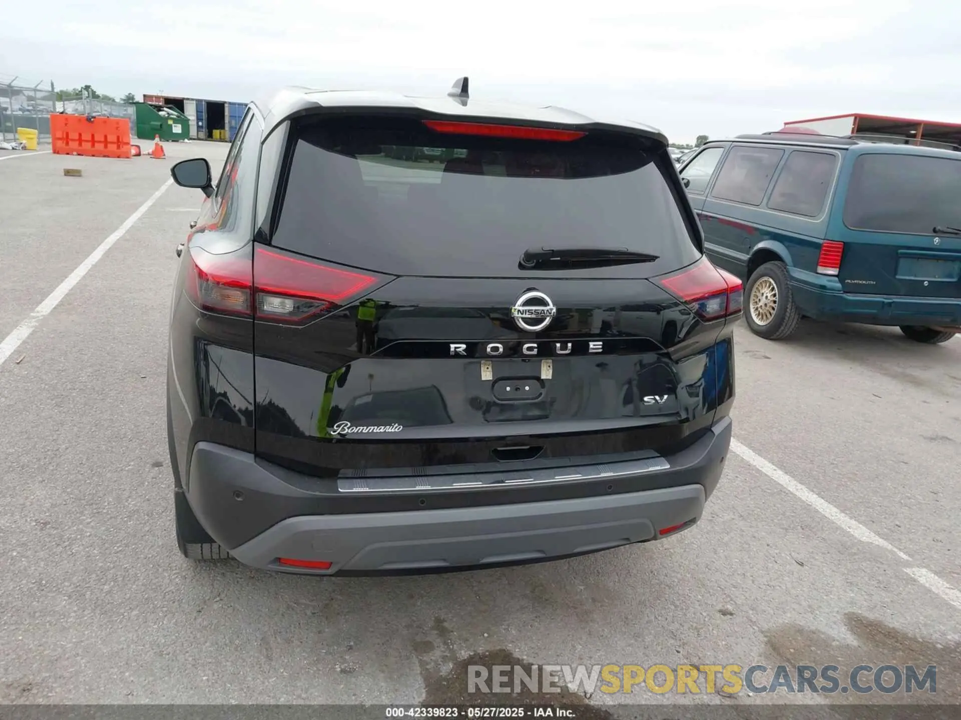 17 Photograph of a damaged car 5N1AT3BA7MC679283 NISSAN ROGUE 2021