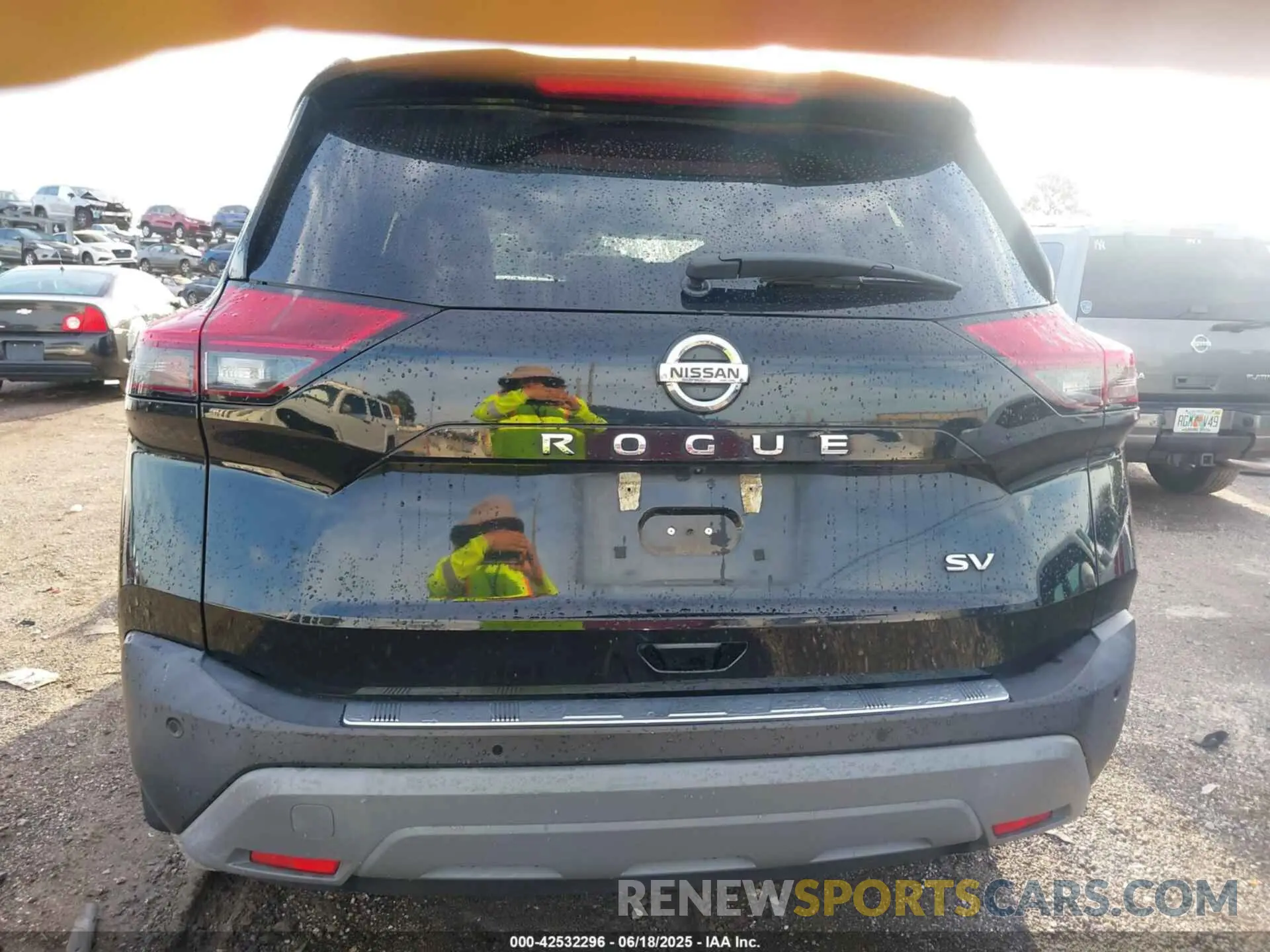 16 Photograph of a damaged car 5N1AT3BA7MC706935 NISSAN ROGUE 2021