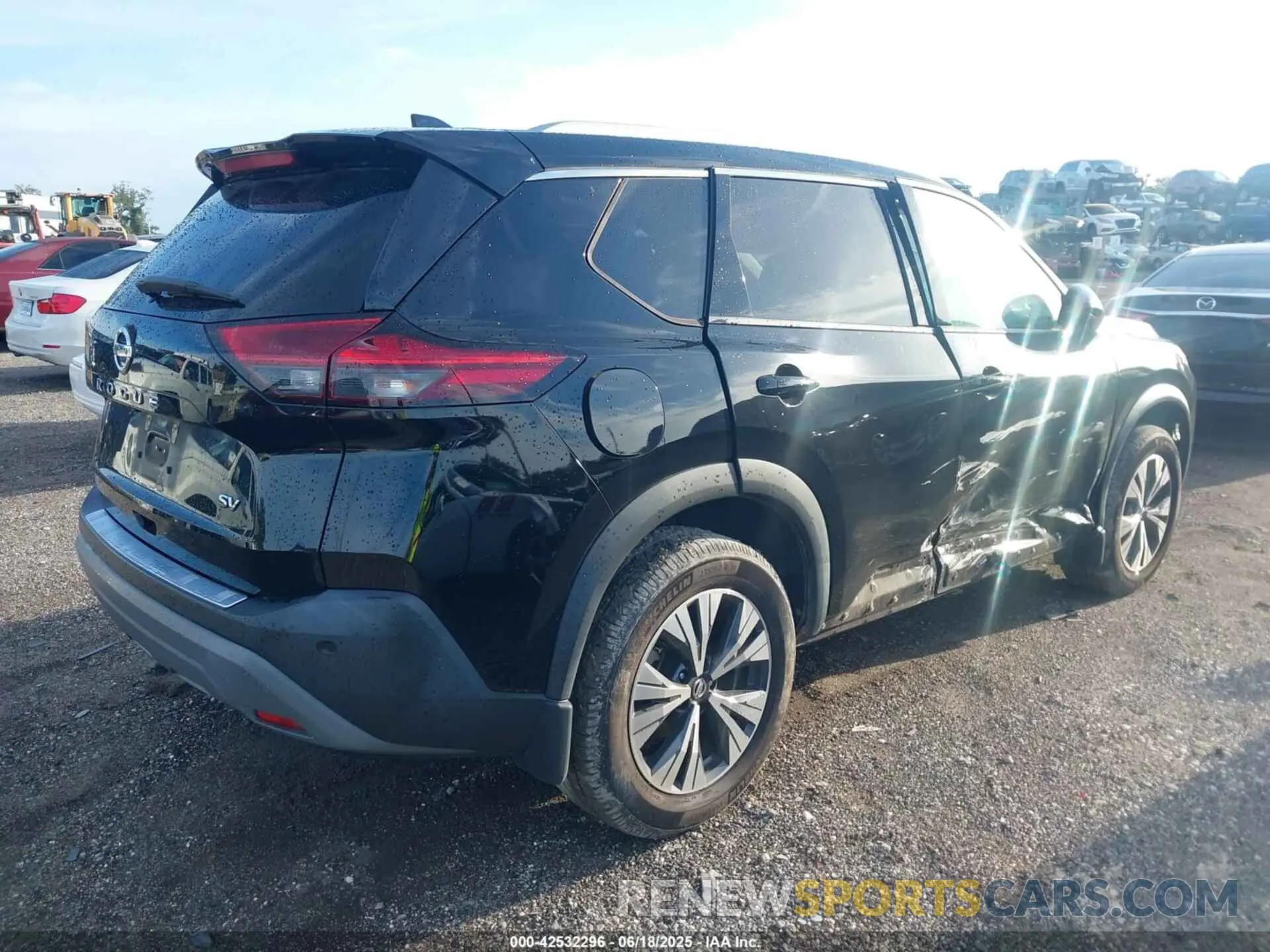4 Photograph of a damaged car 5N1AT3BA7MC706935 NISSAN ROGUE 2021