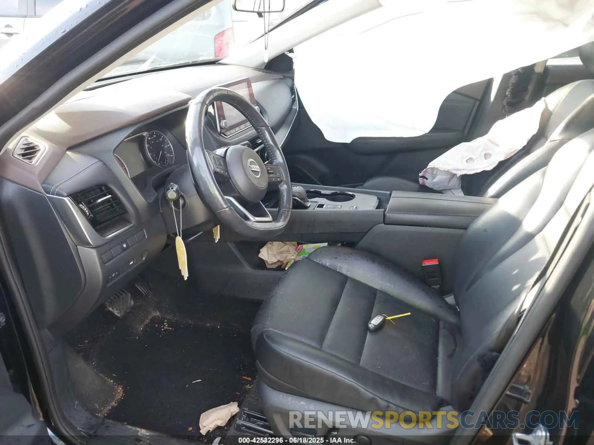 5 Photograph of a damaged car 5N1AT3BA7MC706935 NISSAN ROGUE 2021
