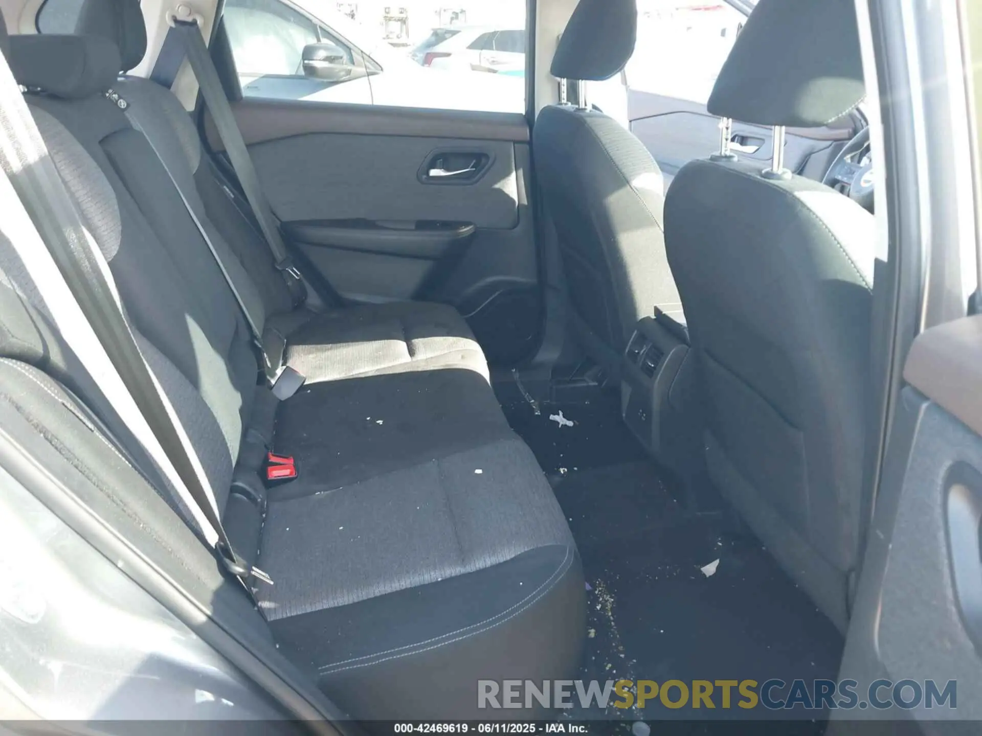 8 Photograph of a damaged car 5N1AT3BA8MC706460 NISSAN ROGUE 2021