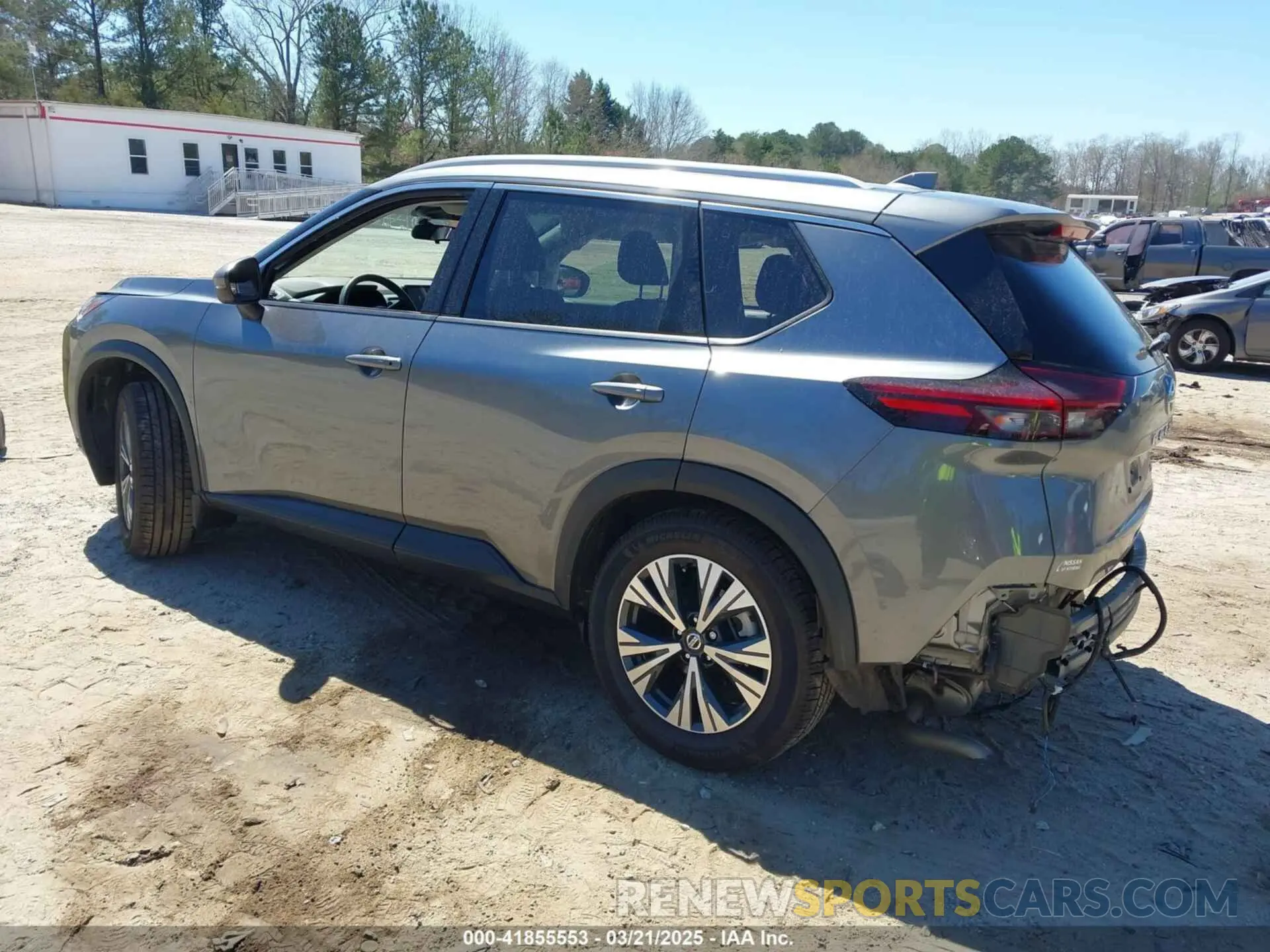 3 Photograph of a damaged car 5N1AT3BA9MC692231 NISSAN ROGUE 2021