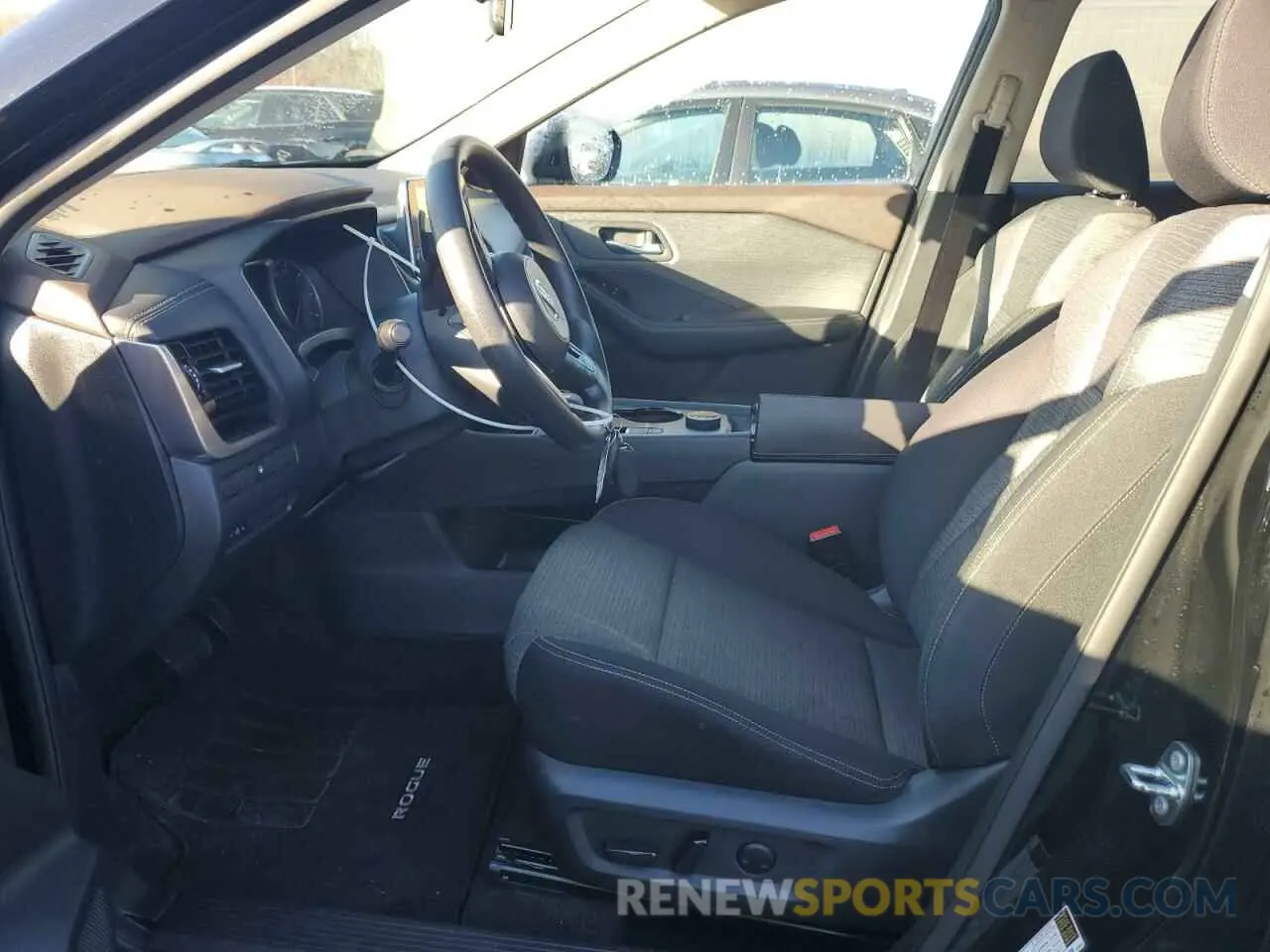 7 Photograph of a damaged car 5N1AT3BB0MC672037 NISSAN ROGUE 2021