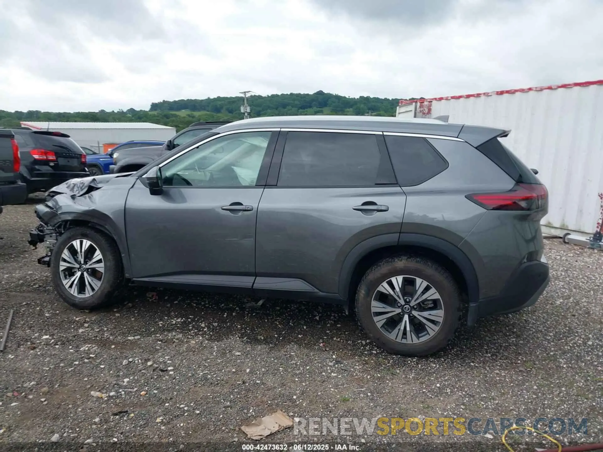 15 Photograph of a damaged car 5N1AT3BB0MC686343 NISSAN ROGUE 2021