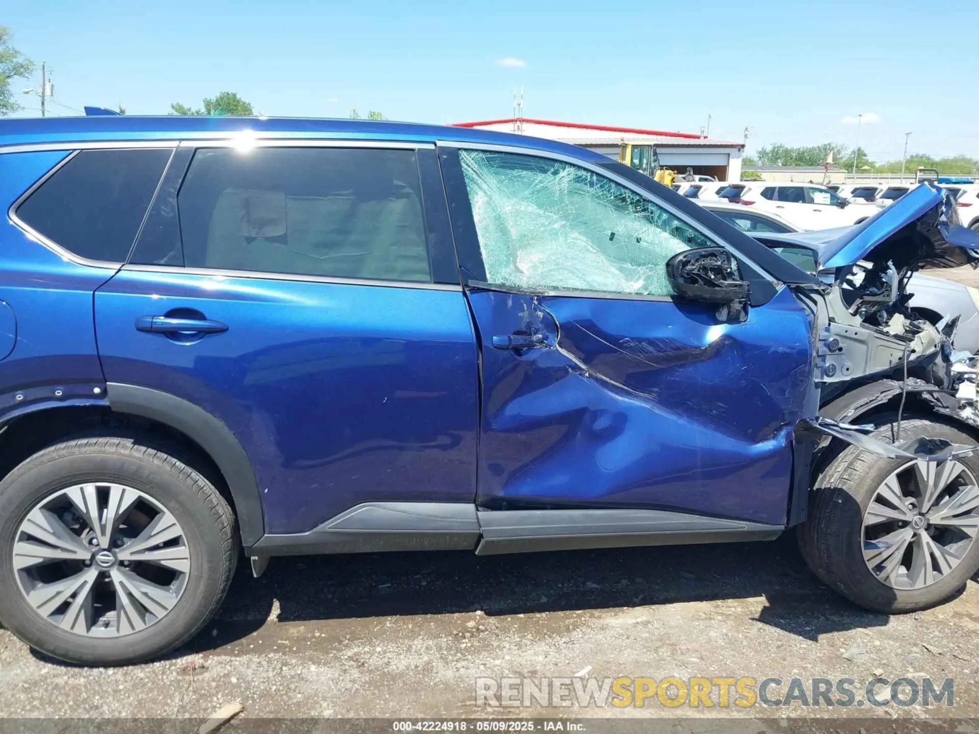 13 Photograph of a damaged car 5N1AT3BB1MC770638 NISSAN ROGUE 2021