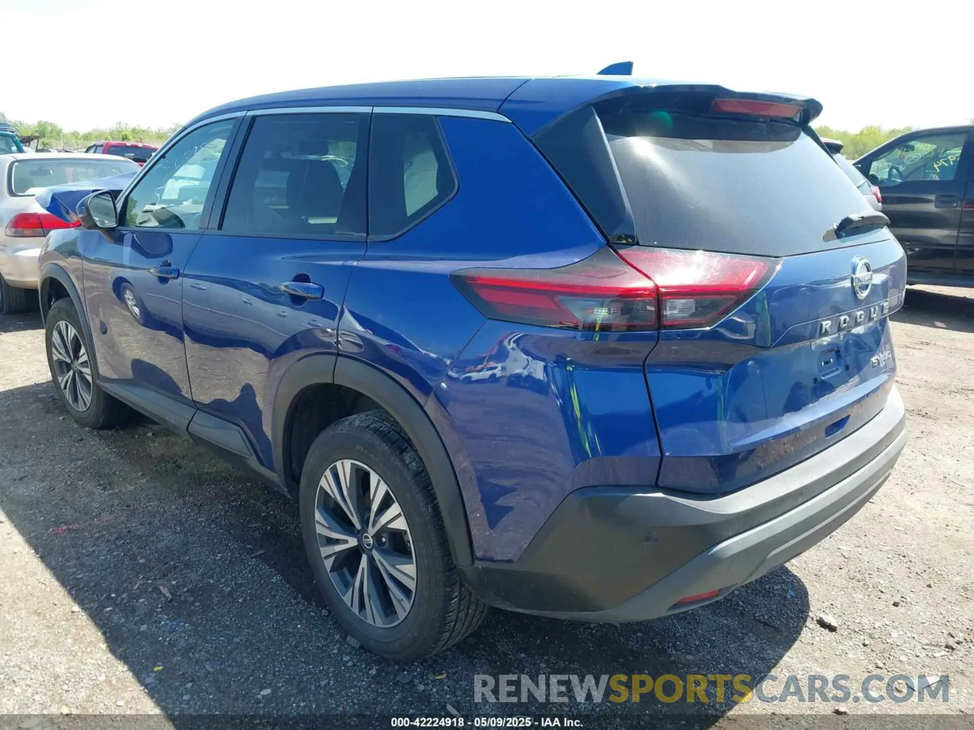 3 Photograph of a damaged car 5N1AT3BB1MC770638 NISSAN ROGUE 2021