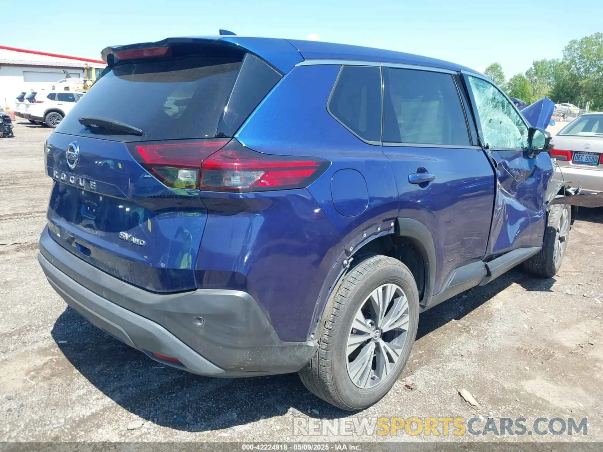 4 Photograph of a damaged car 5N1AT3BB1MC770638 NISSAN ROGUE 2021
