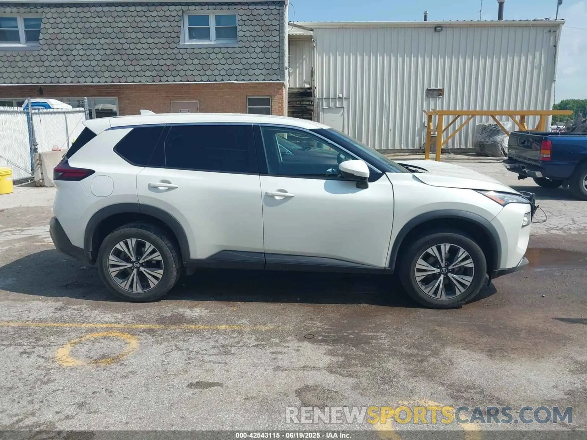 13 Photograph of a damaged car 5N1AT3BB1MC791070 NISSAN ROGUE 2021