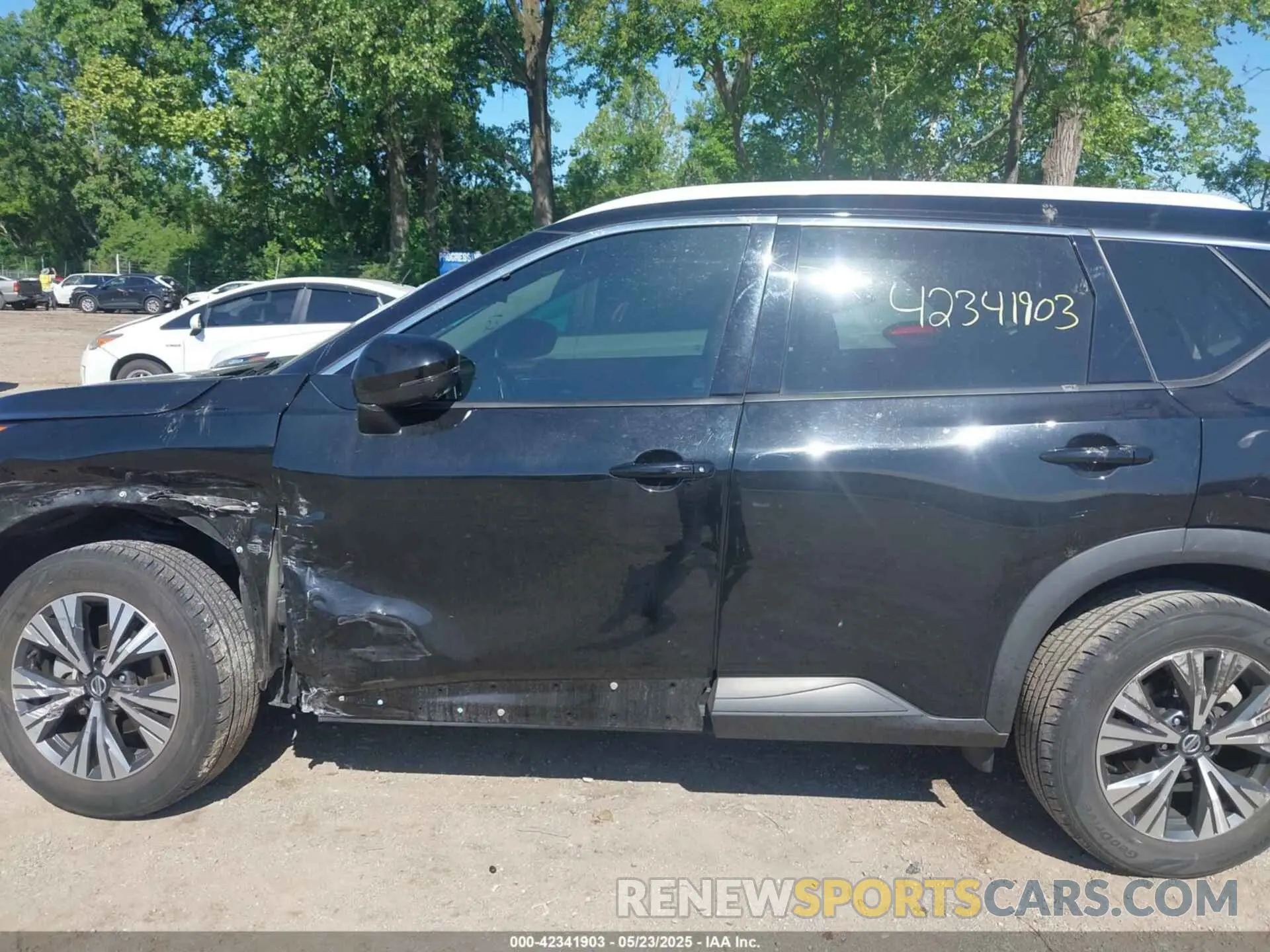 15 Photograph of a damaged car 5N1AT3BB1MC804531 NISSAN ROGUE 2021