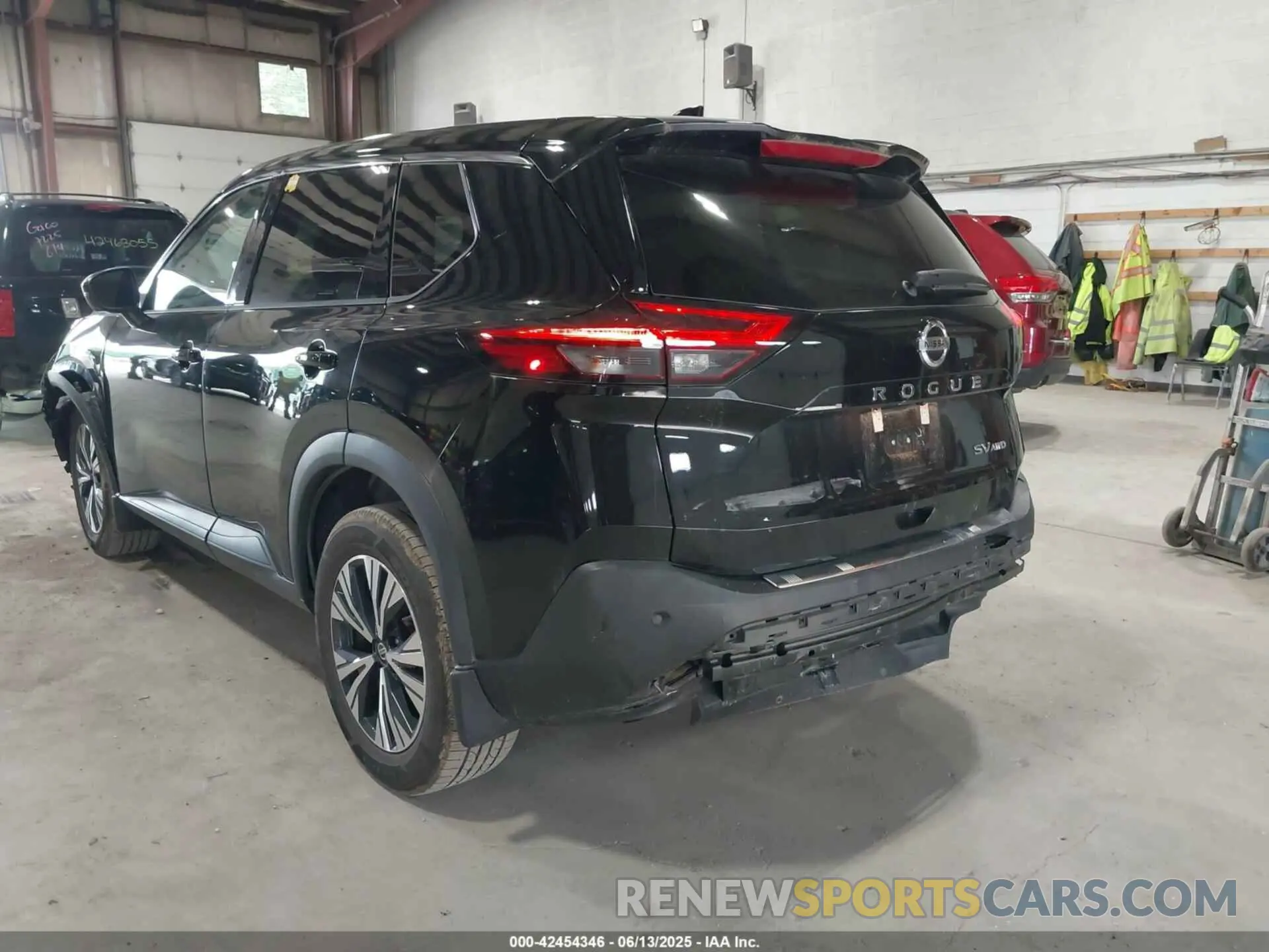 19 Photograph of a damaged car 5N1AT3BB1MC808210 NISSAN ROGUE 2021
