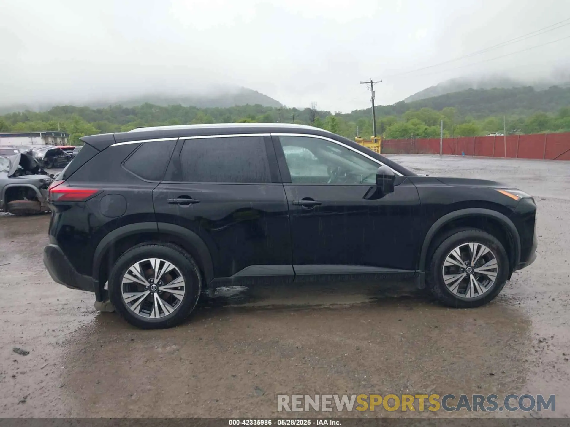 13 Photograph of a damaged car 5N1AT3BB2MC694699 NISSAN ROGUE 2021