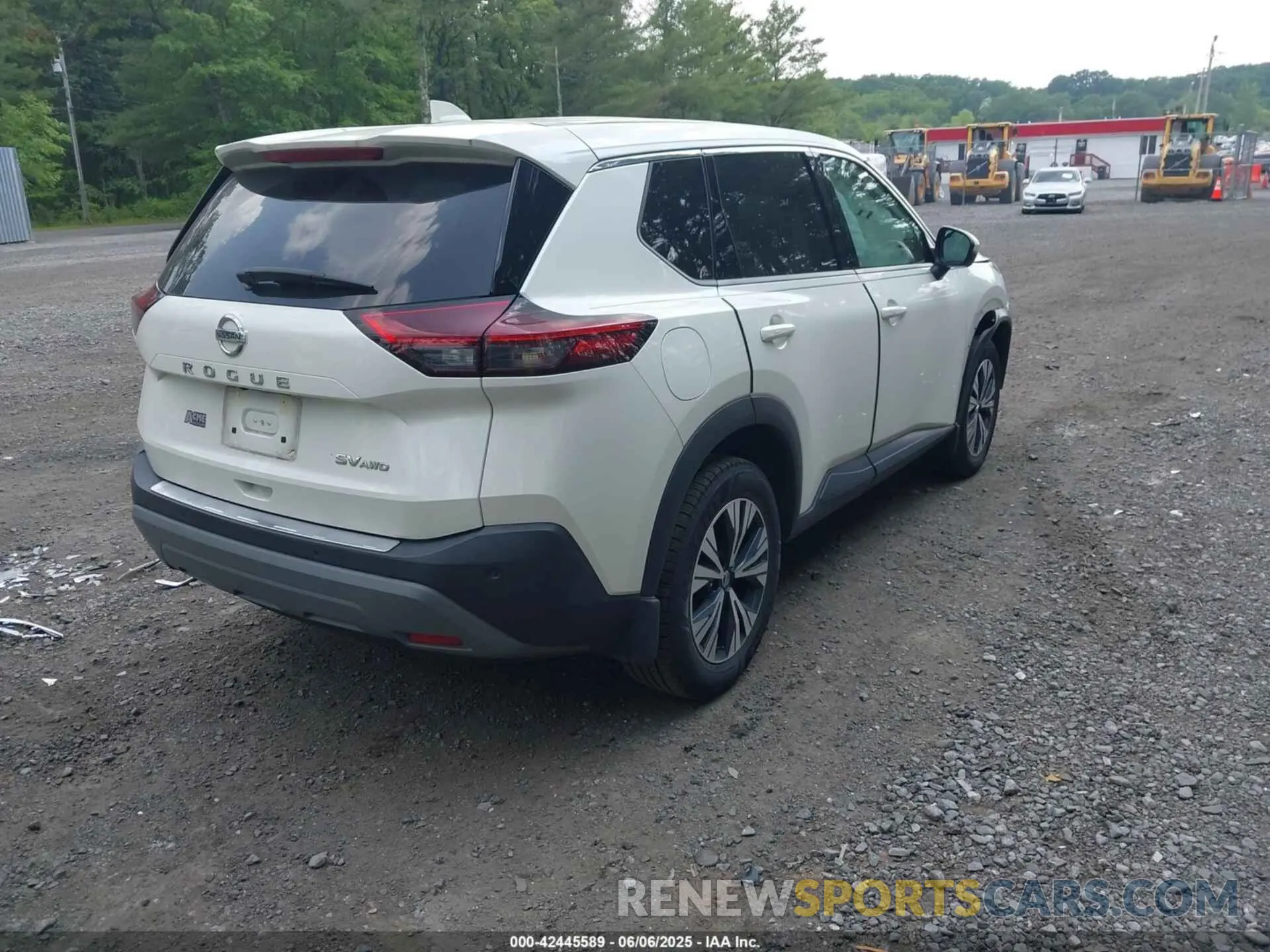 4 Photograph of a damaged car 5N1AT3BB2MC793975 NISSAN ROGUE 2021
