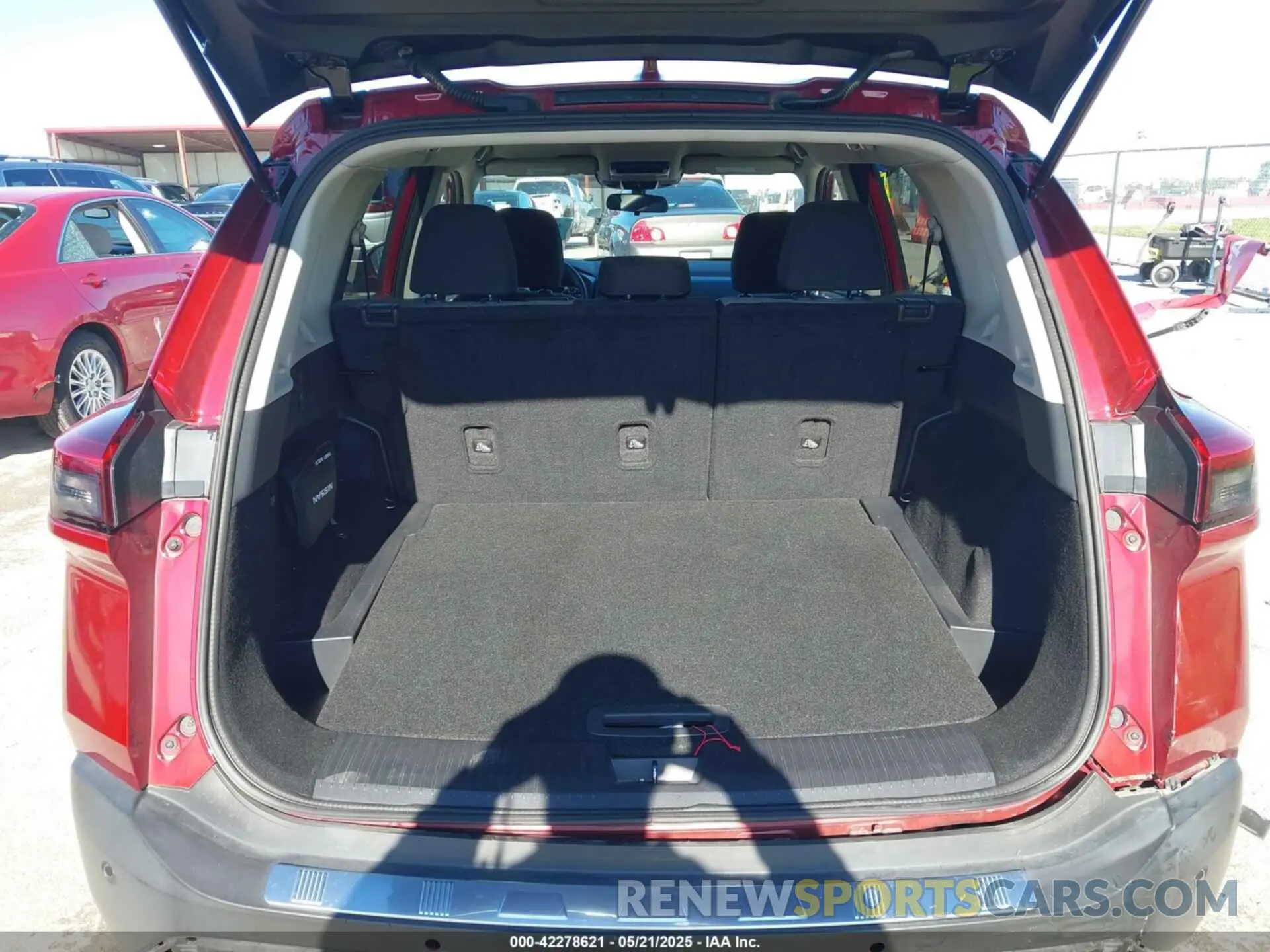 17 Photograph of a damaged car 5N1AT3BB2MC803906 NISSAN ROGUE 2021