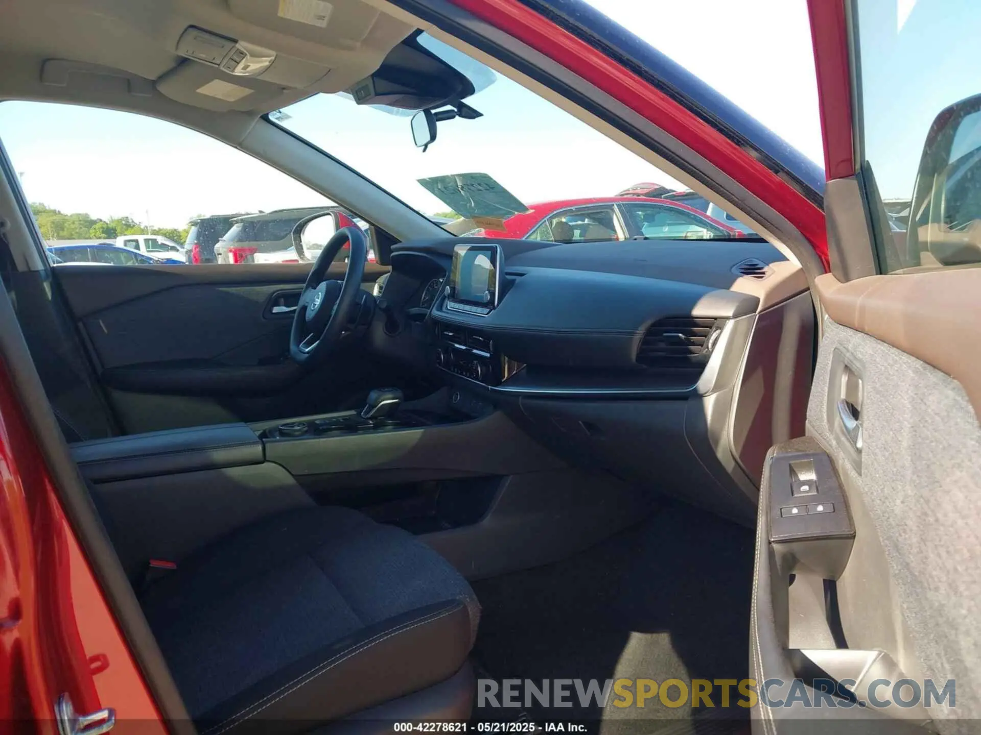 5 Photograph of a damaged car 5N1AT3BB2MC803906 NISSAN ROGUE 2021