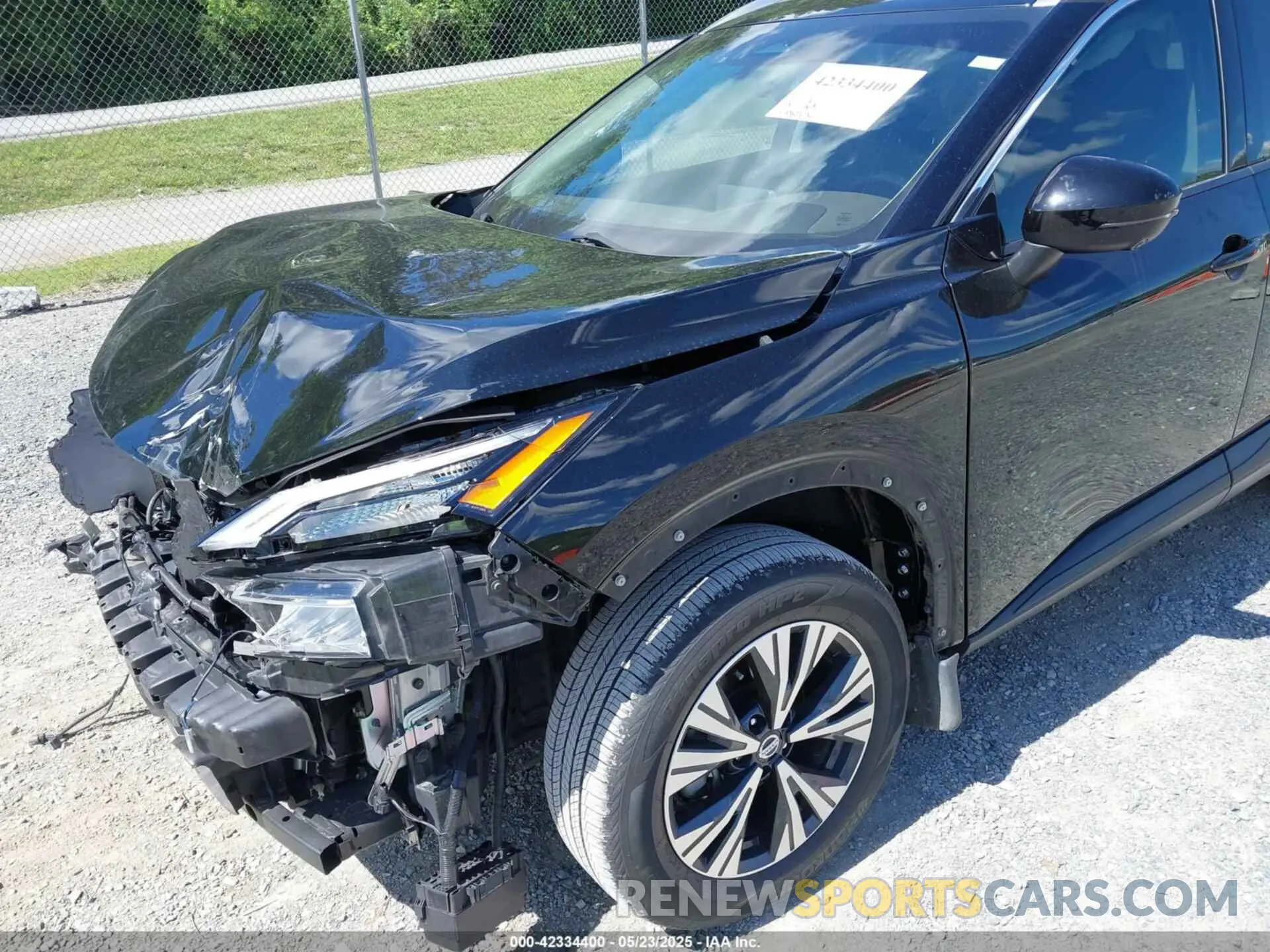 17 Photograph of a damaged car 5N1AT3BB3MC696719 NISSAN ROGUE 2021