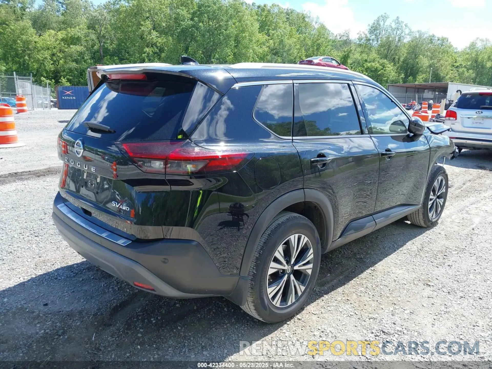 4 Photograph of a damaged car 5N1AT3BB3MC696719 NISSAN ROGUE 2021