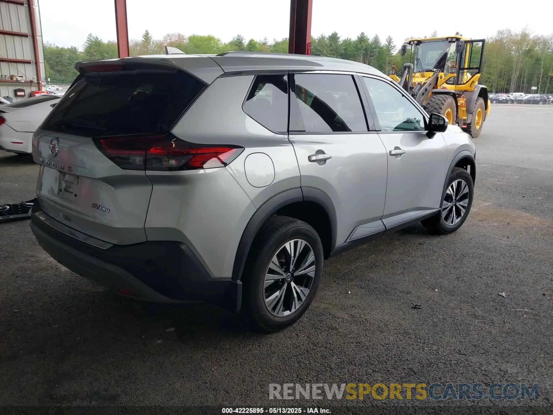 4 Photograph of a damaged car 5N1AT3BB4MC723006 NISSAN ROGUE 2021