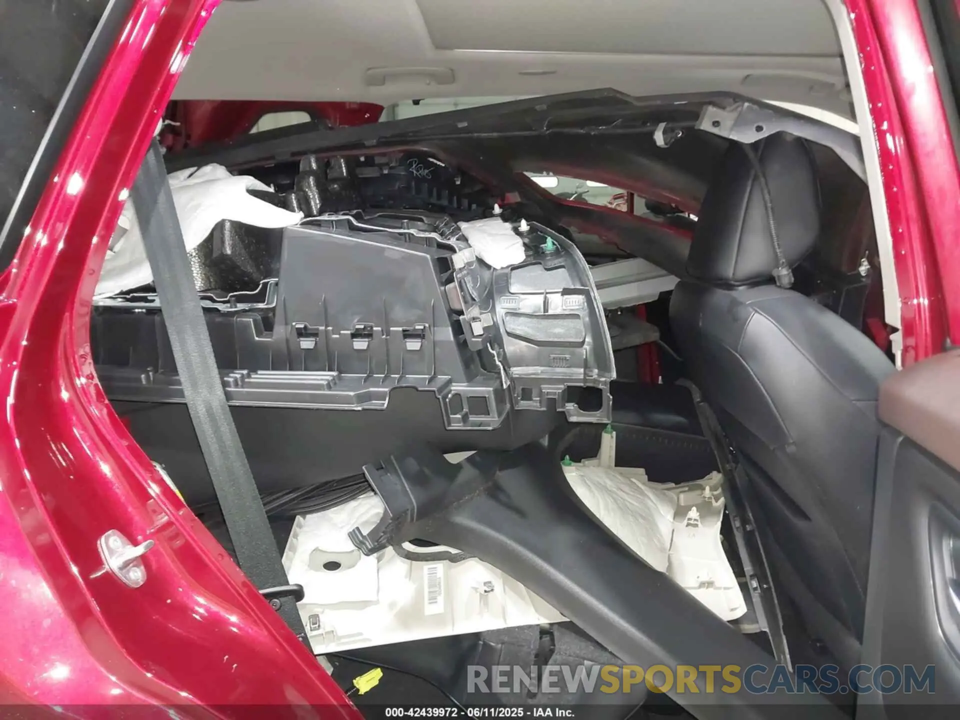8 Photograph of a damaged car 5N1AT3BB4MC761271 NISSAN ROGUE 2021