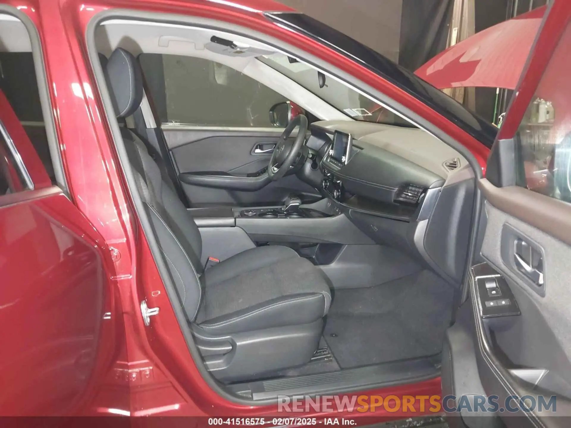5 Photograph of a damaged car 5N1AT3BB4MC770097 NISSAN ROGUE 2021