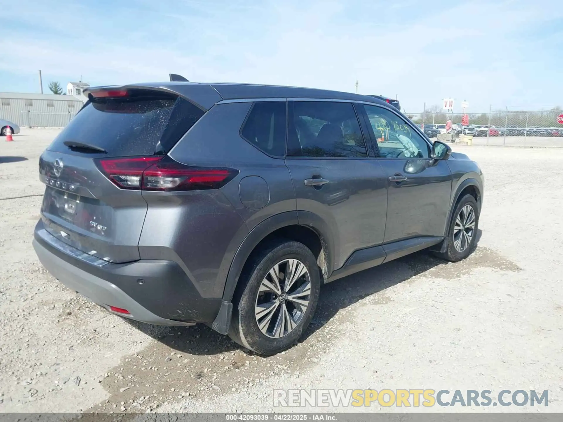 4 Photograph of a damaged car 5N1AT3BB4MC775901 NISSAN ROGUE 2021