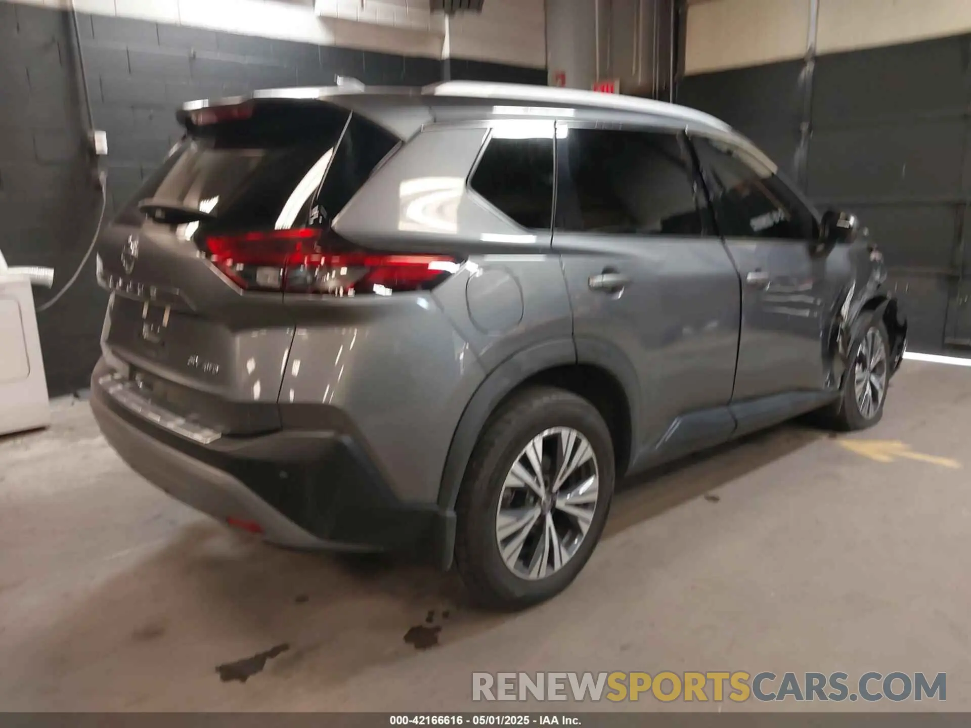 4 Photograph of a damaged car 5N1AT3BB4MC783044 NISSAN ROGUE 2021