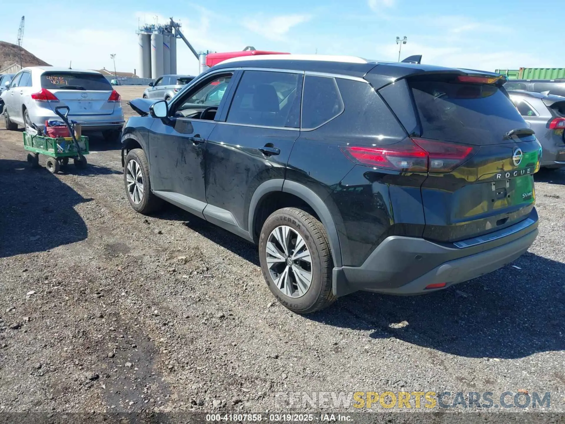 3 Photograph of a damaged car 5N1AT3BB4MC810775 NISSAN ROGUE 2021