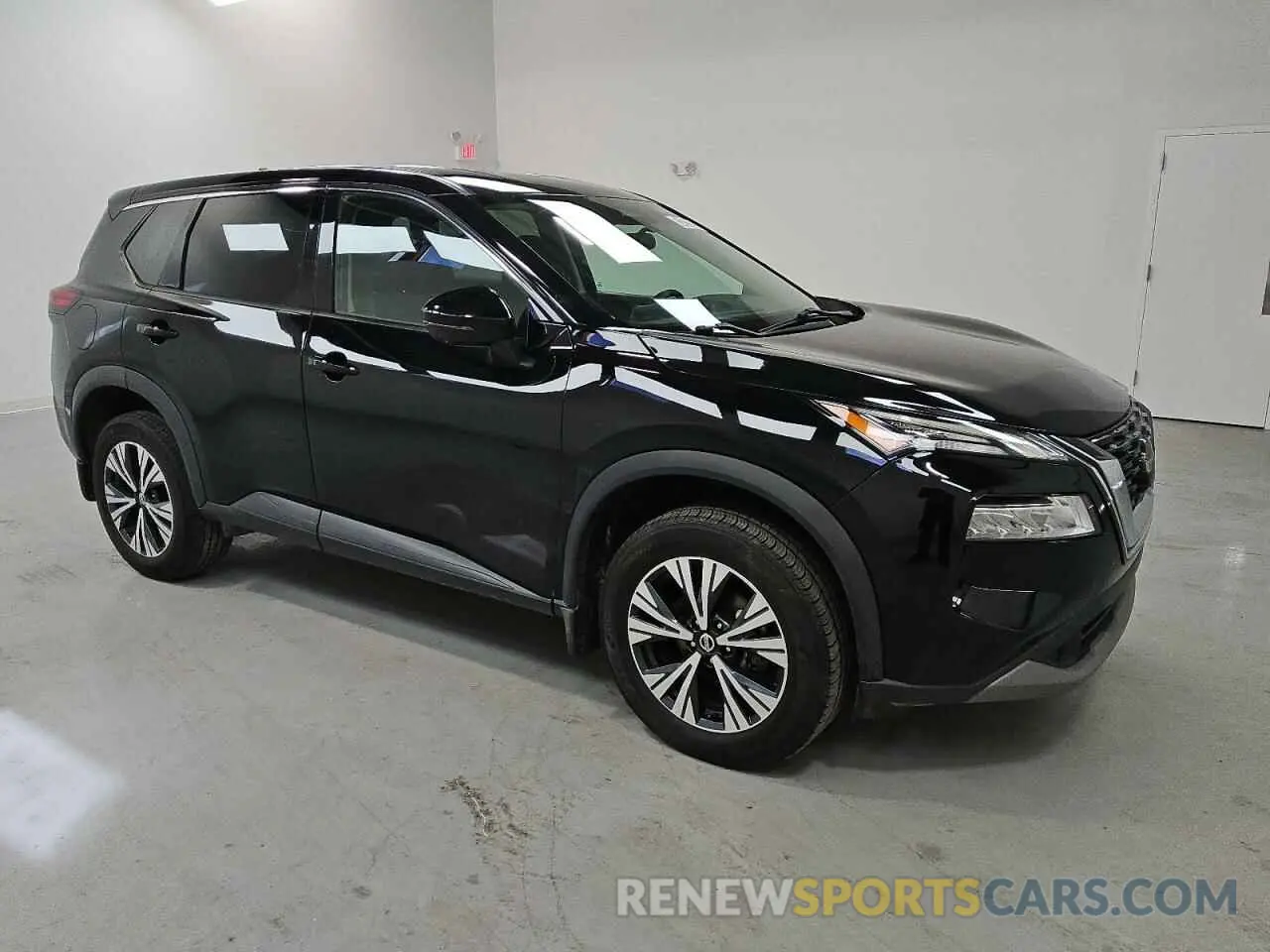 4 Photograph of a damaged car 5N1AT3BB4MC828354 NISSAN ROGUE 2021