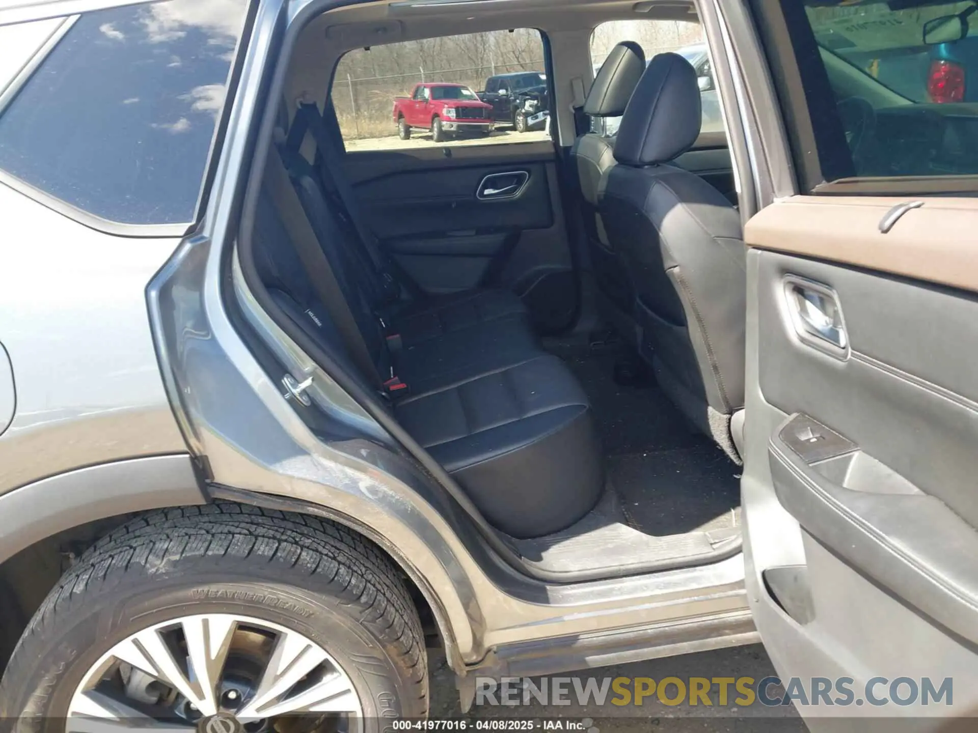 8 Photograph of a damaged car 5N1AT3BB5MC759755 NISSAN ROGUE 2021