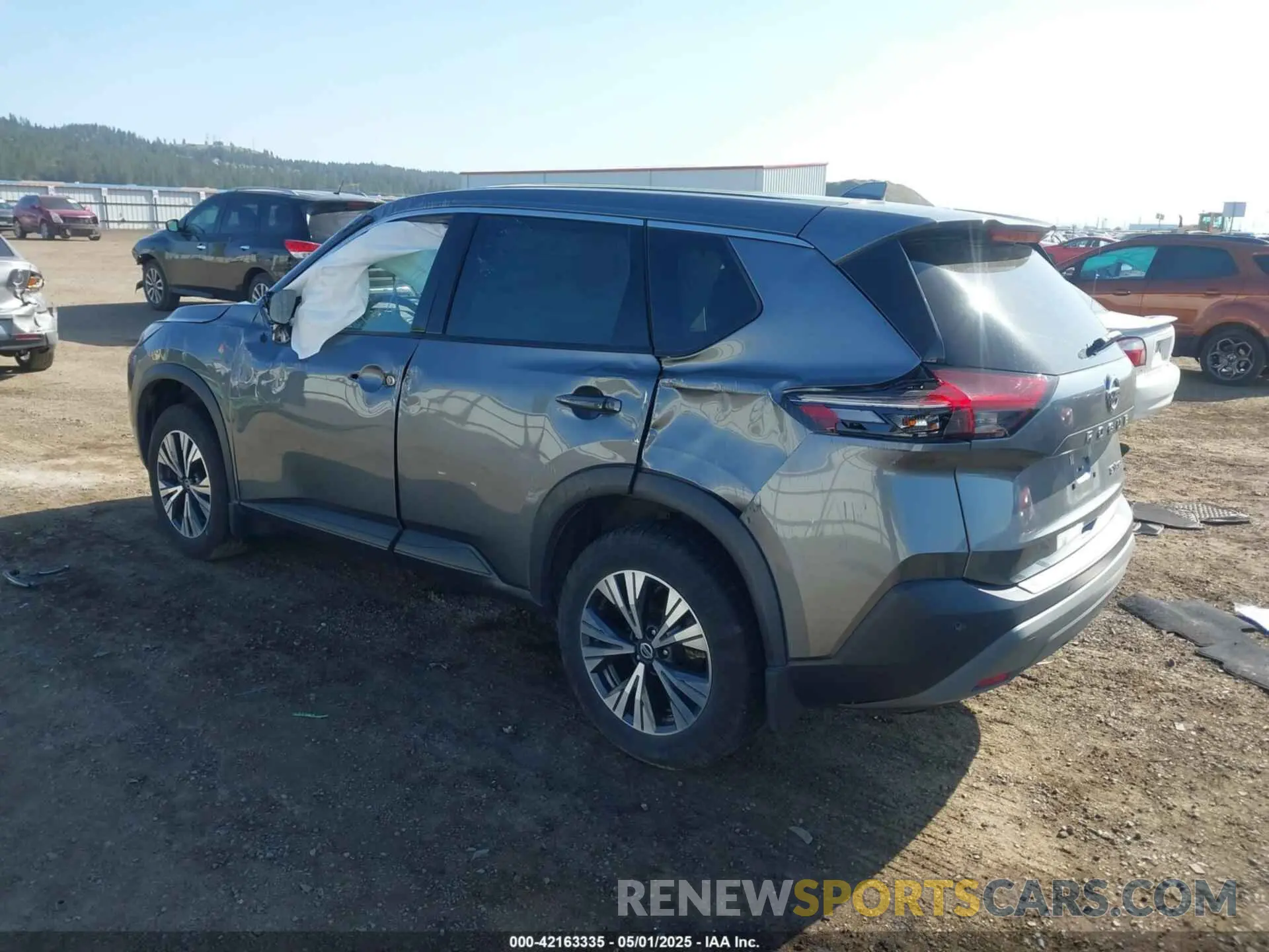 3 Photograph of a damaged car 5N1AT3BB5MC821400 NISSAN ROGUE 2021