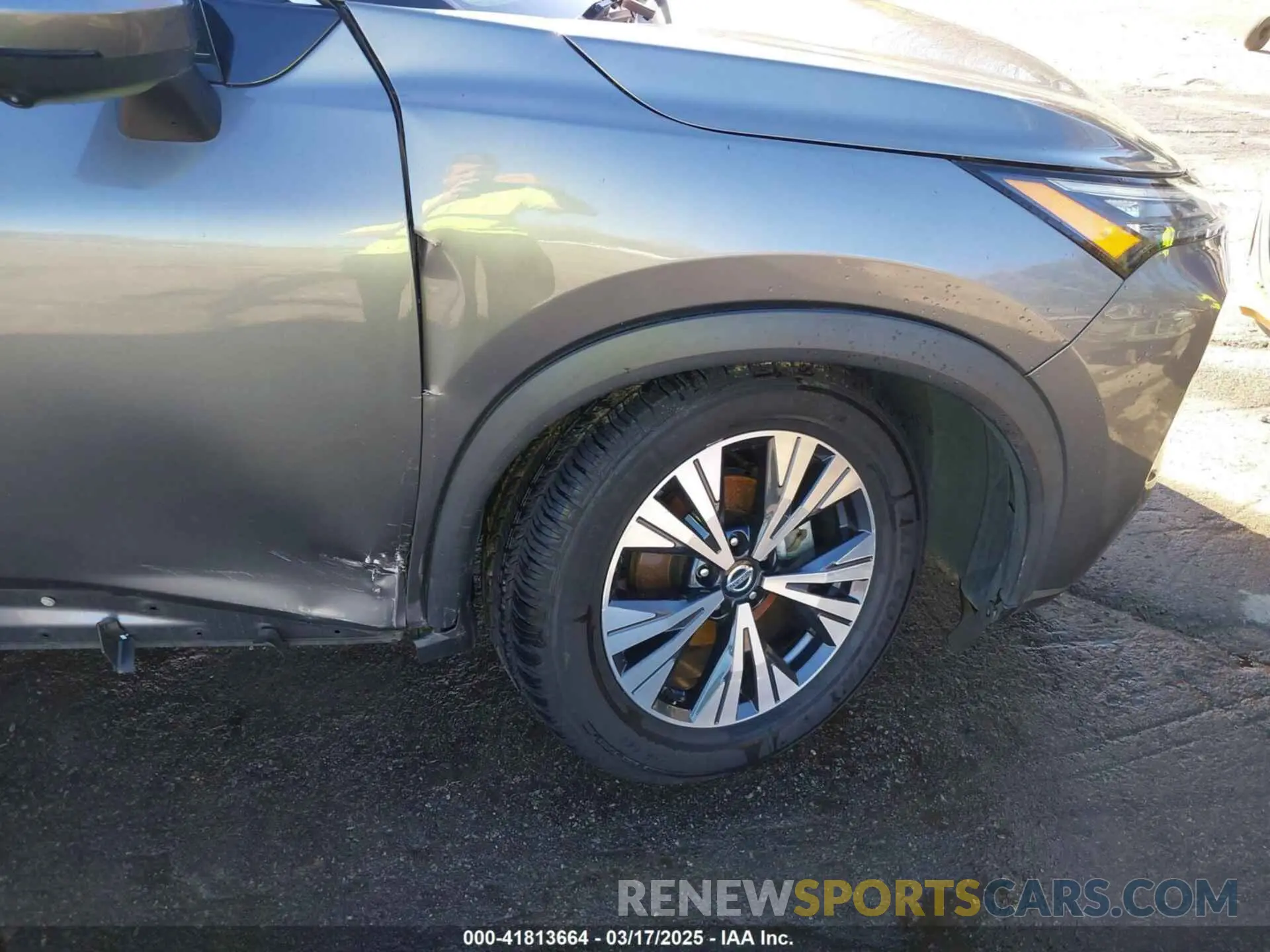 17 Photograph of a damaged car 5N1AT3BB6MC719376 NISSAN ROGUE 2021