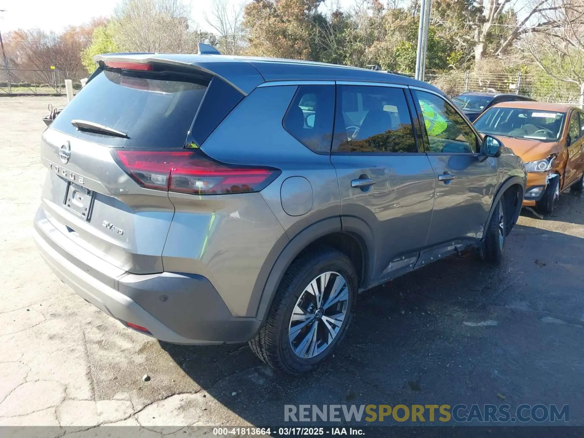 4 Photograph of a damaged car 5N1AT3BB6MC719376 NISSAN ROGUE 2021