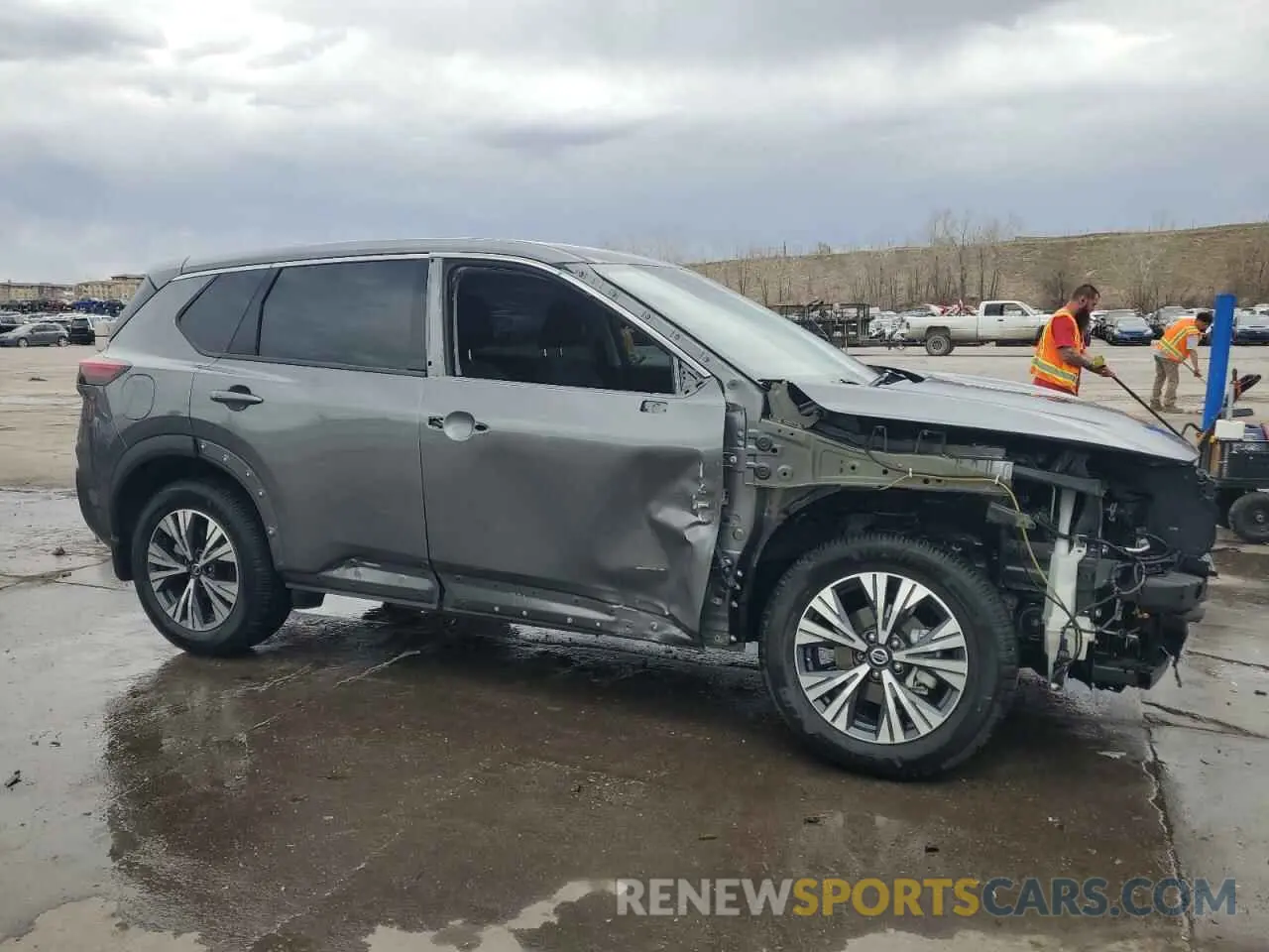 4 Photograph of a damaged car 5N1AT3BB6MC734962 NISSAN ROGUE 2021