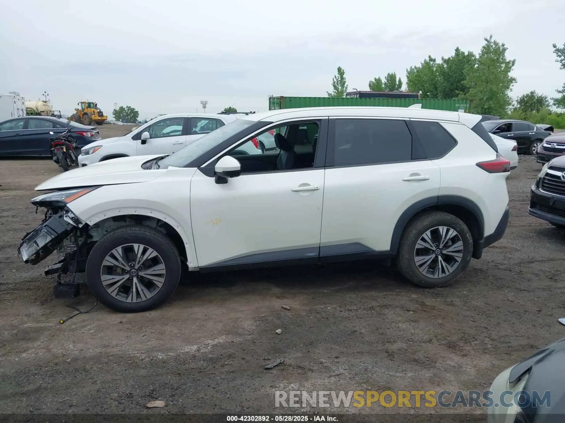 14 Photograph of a damaged car 5N1AT3BB6MC783448 NISSAN ROGUE 2021