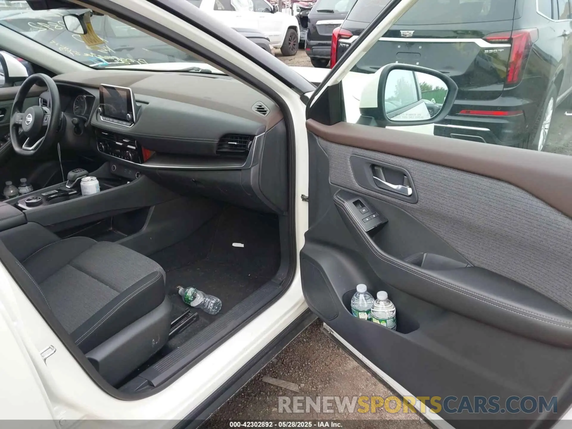 5 Photograph of a damaged car 5N1AT3BB6MC783448 NISSAN ROGUE 2021