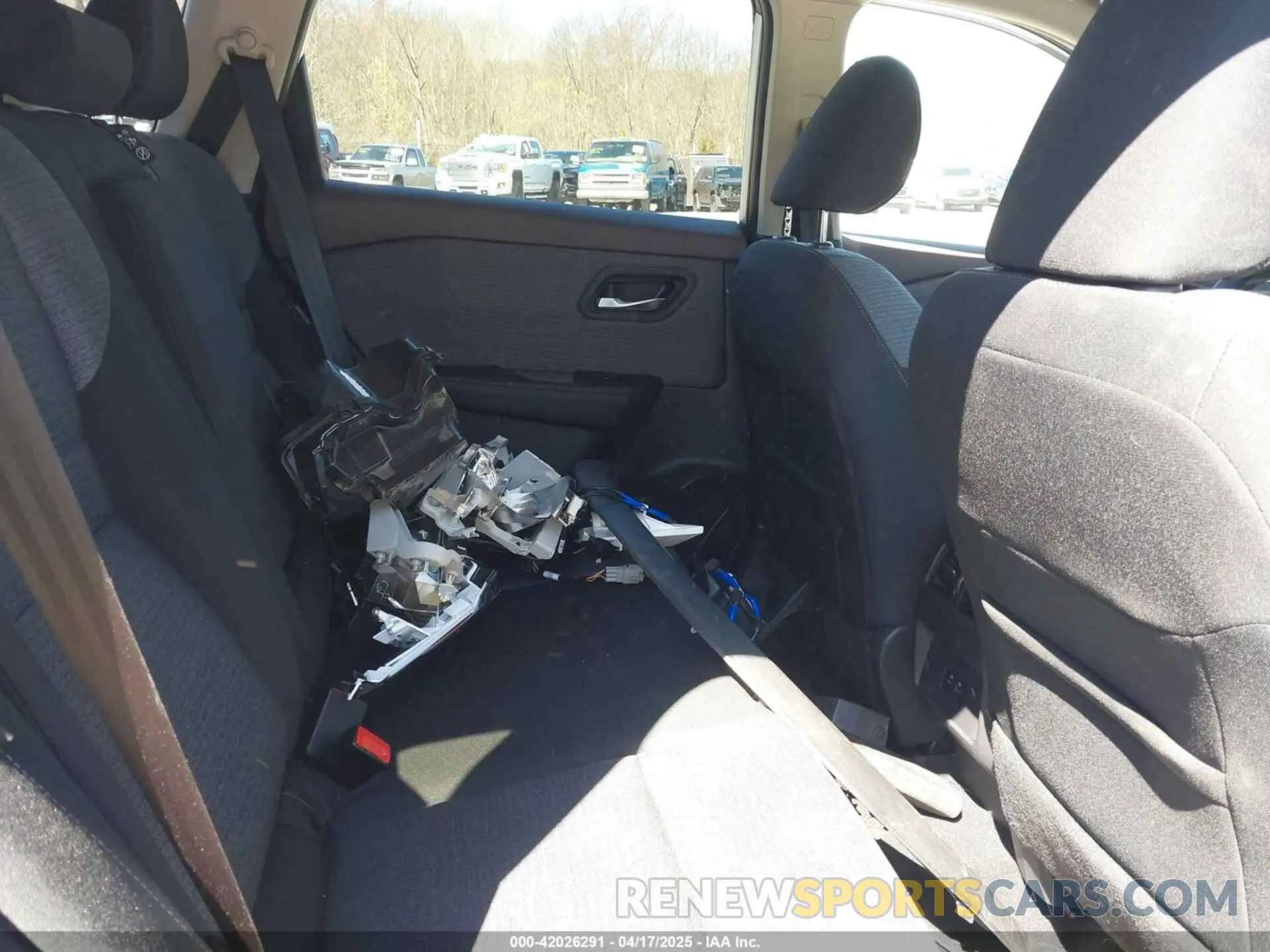 8 Photograph of a damaged car 5N1AT3BB7MC692978 NISSAN ROGUE 2021