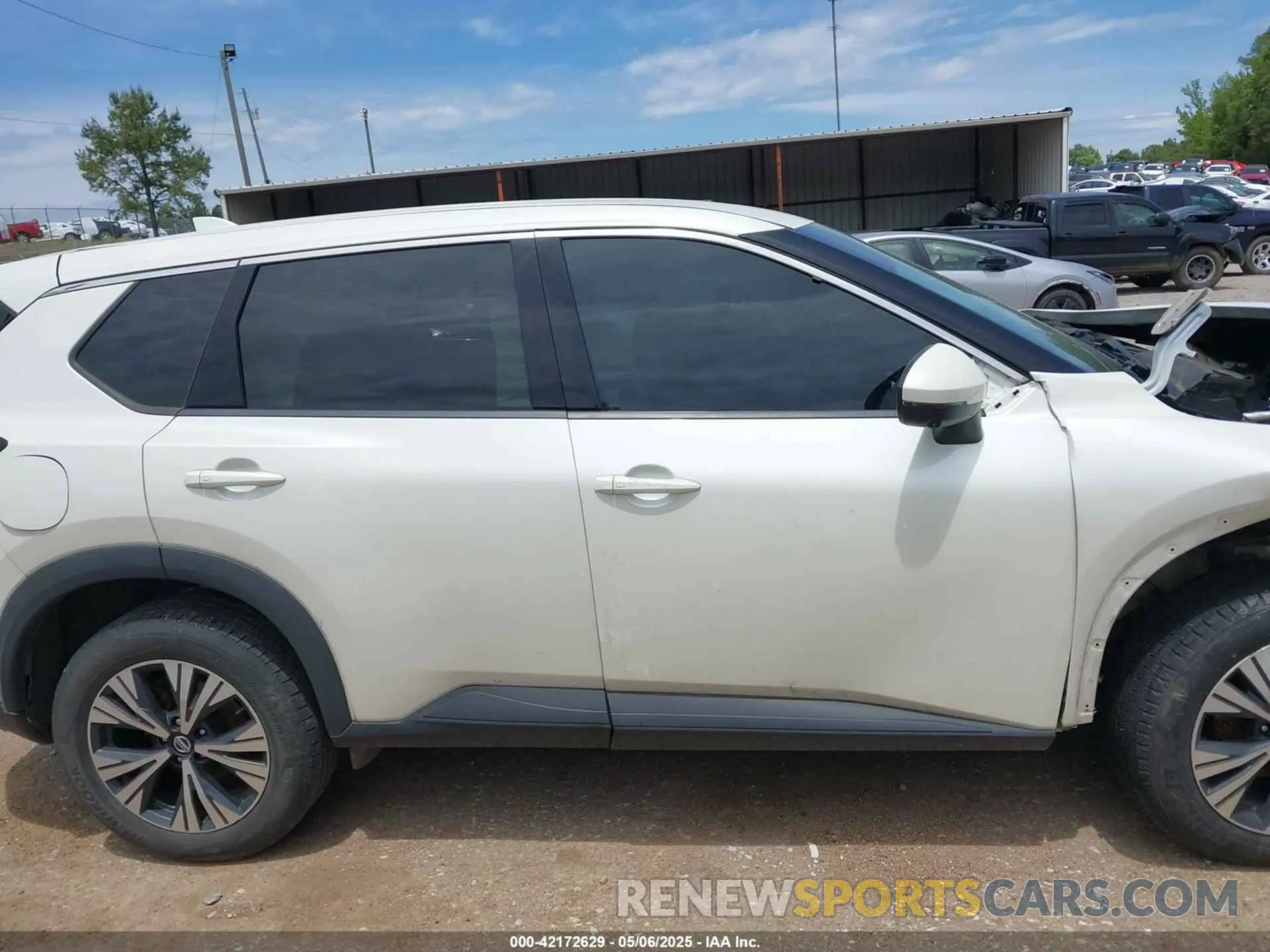 14 Photograph of a damaged car 5N1AT3BB7MC725557 NISSAN ROGUE 2021