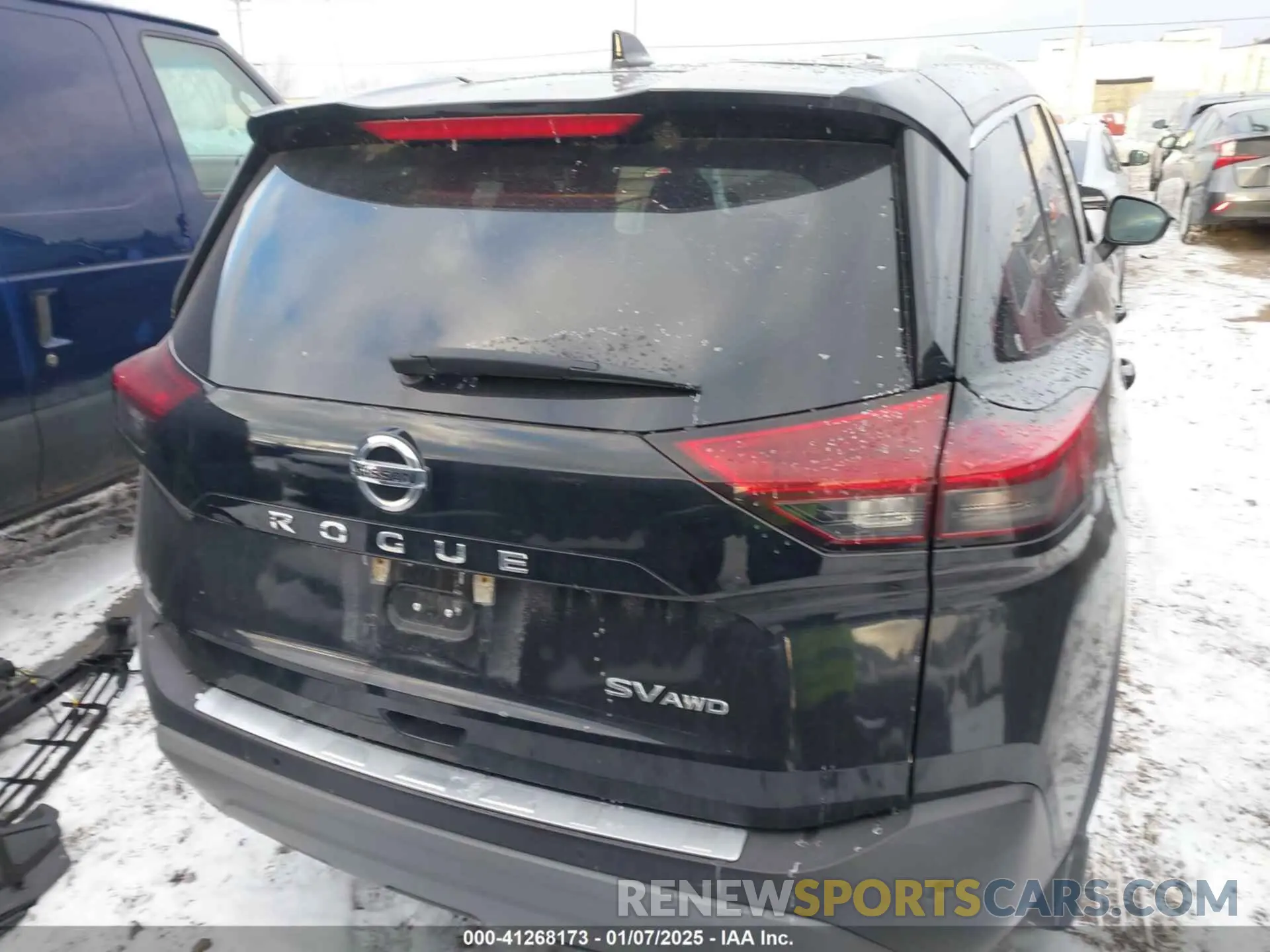 17 Photograph of a damaged car 5N1AT3BB7MC814285 NISSAN ROGUE 2021